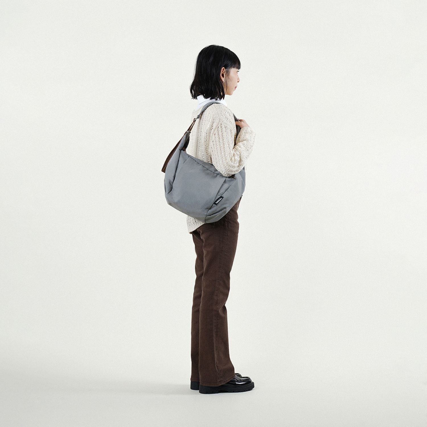 Hellolulu Miles Shoulder Bag (M) (Pearl Gray)