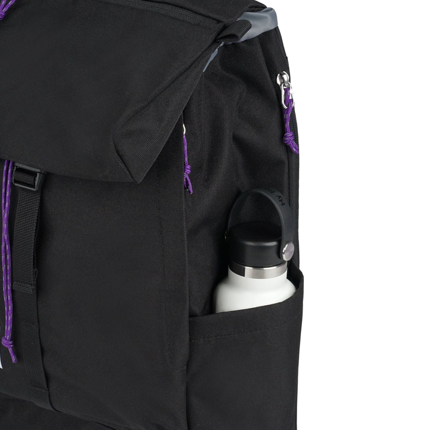 Hellolulu Saro Utility Flap Backpack M (Cool Black)