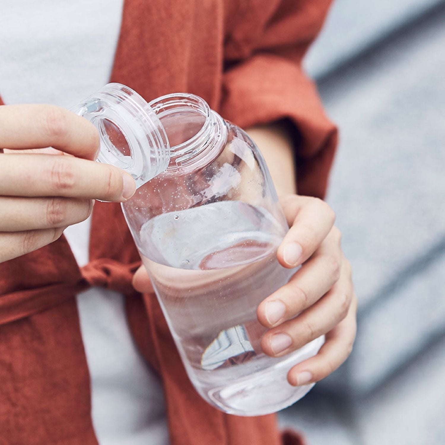 Kinto Water Bottle 950ML - Smoke V2