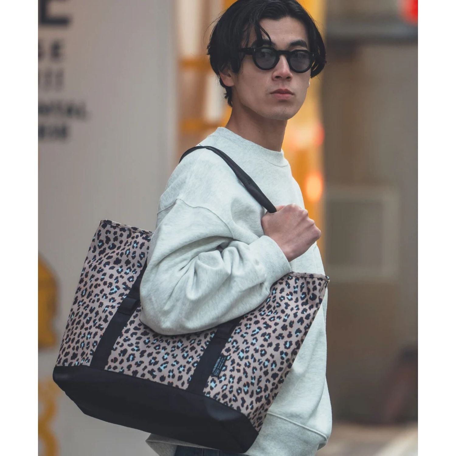 Kiu Water Repellent 600D Tote Bag (Black)