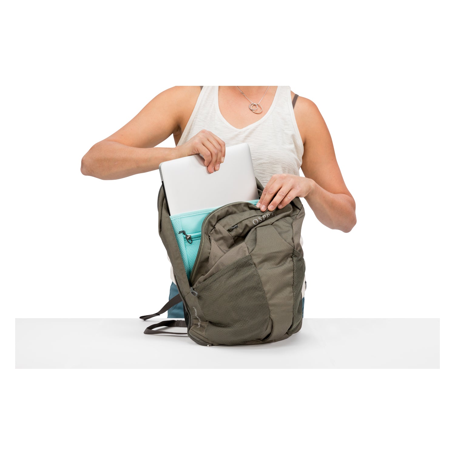 Osprey Fairview Travel Pack 55 Backpack - Small/Medium - Women's Travel - Trekking (Rainforest Green)