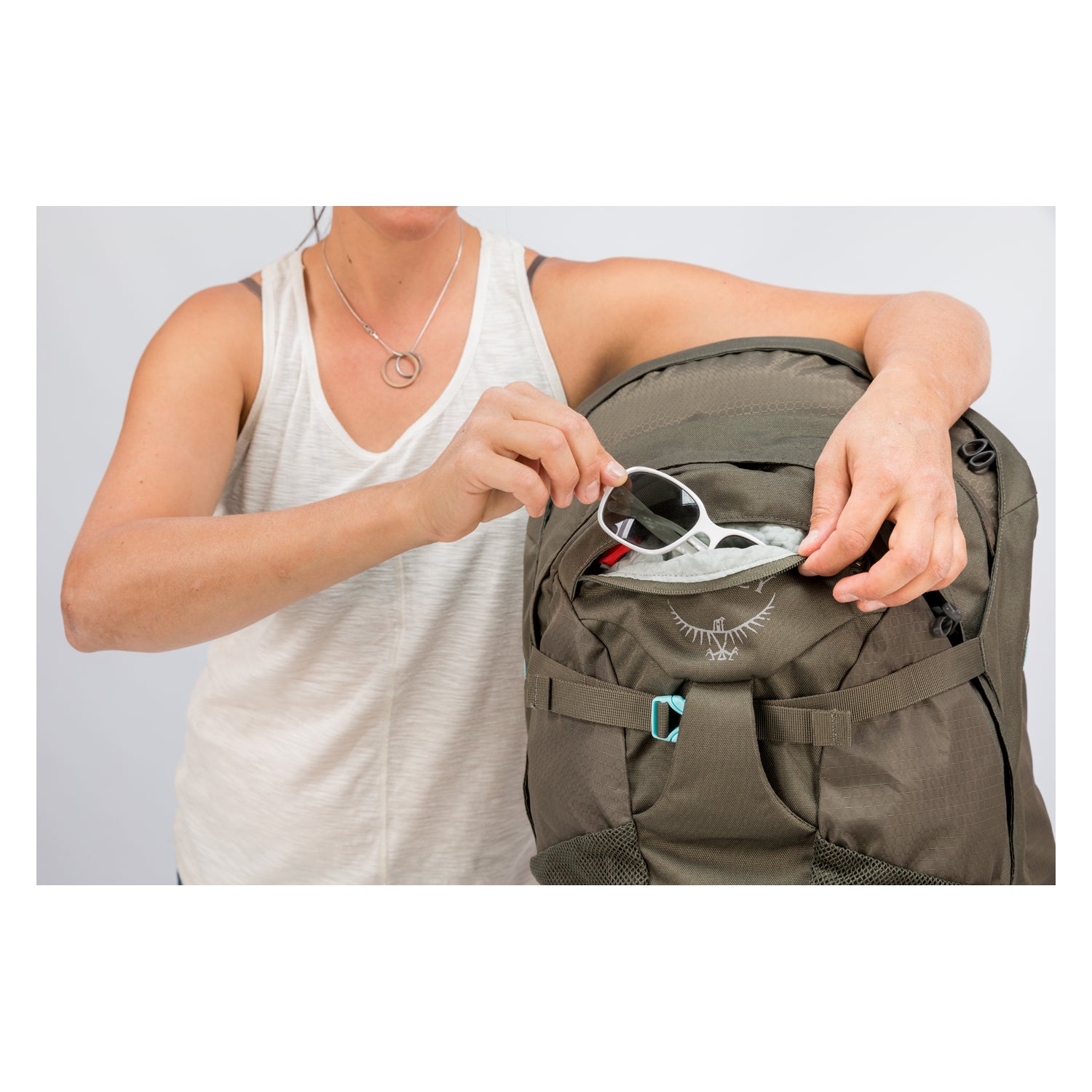 Osprey Fairview Travel Pack 55 Backpack - Small/Medium - Women's Travel - Trekking (Rainforest Green)