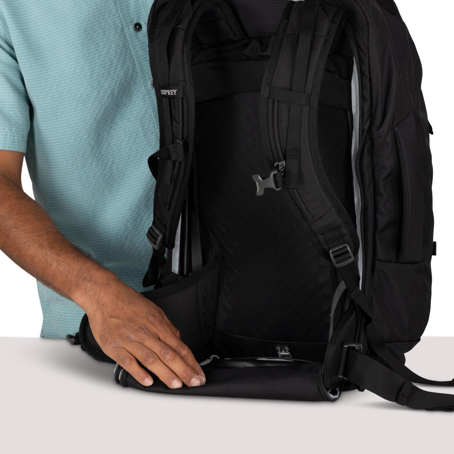 Osprey Farpoint 55 Backpack O/S - Black V2