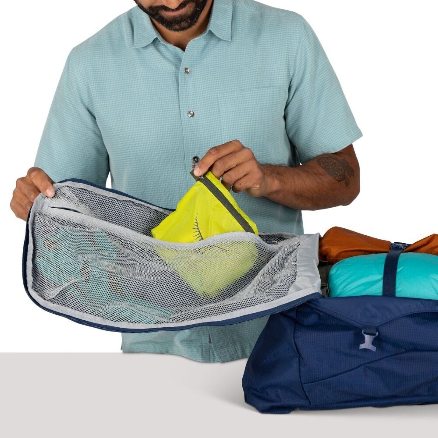 Osprey Farpoint 70 Backpack O/S - Cascade Blue/Torrent Blue