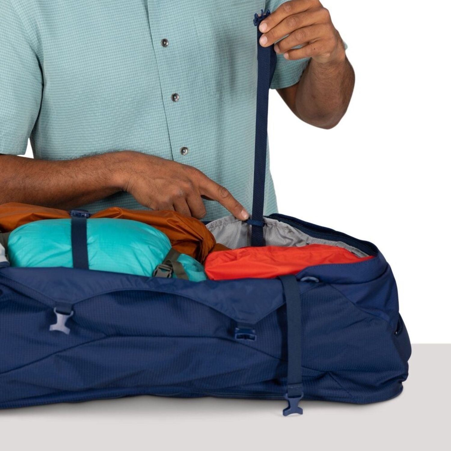 Osprey Farpoint 70 Backpack O/S - Cascade Blue/Torrent Blue