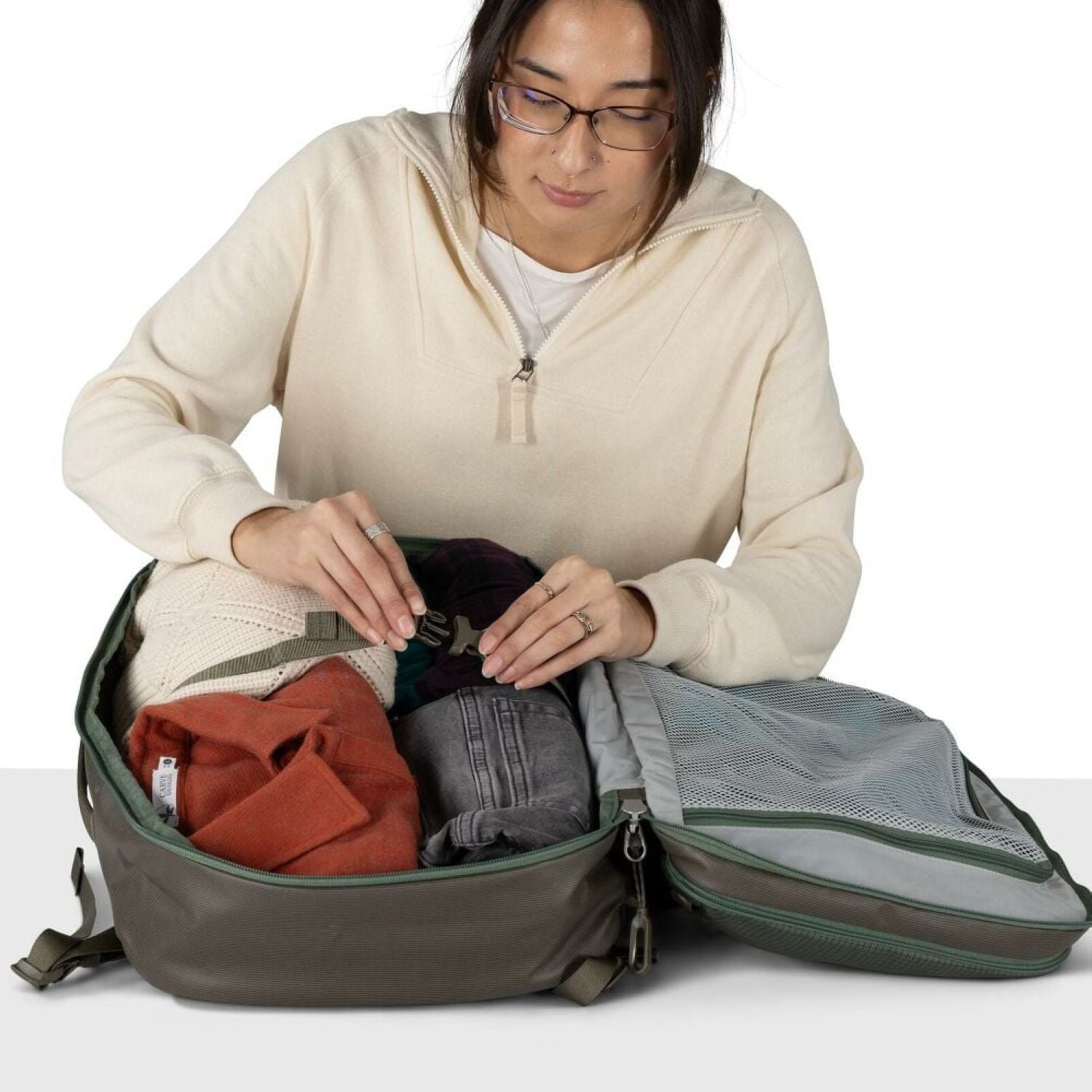 Osprey Transporter Travel Pack 26+6 O/S - Raven Black