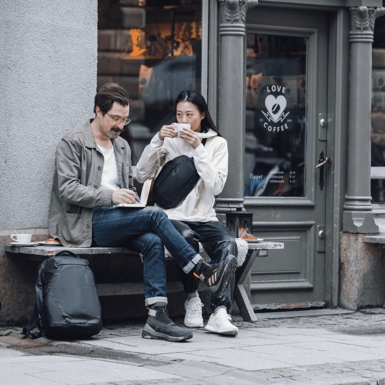 Thule Tact Crossbody 5L - Black