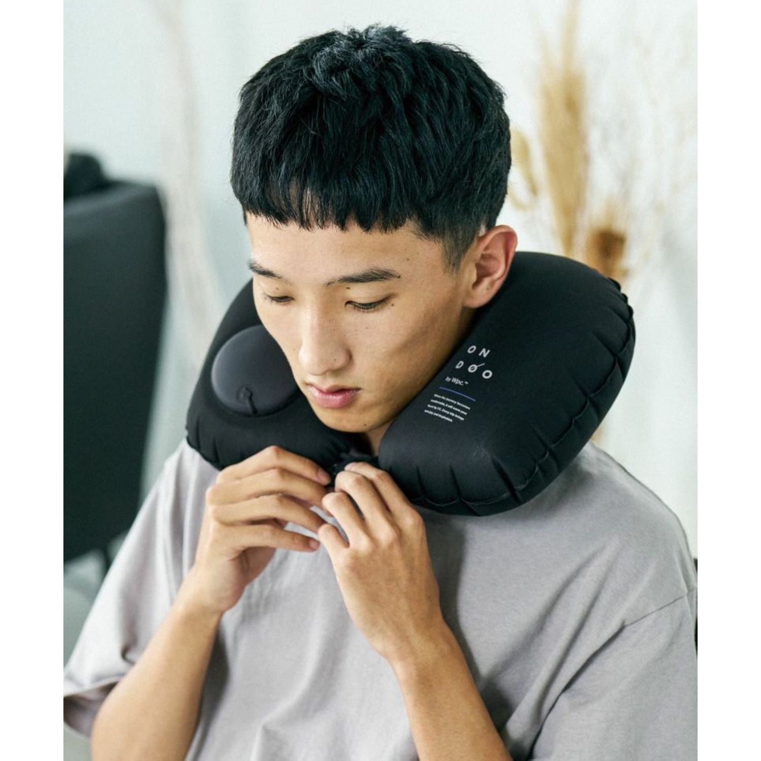 WPC Ondoo Travel Neck Pillow (Navy)