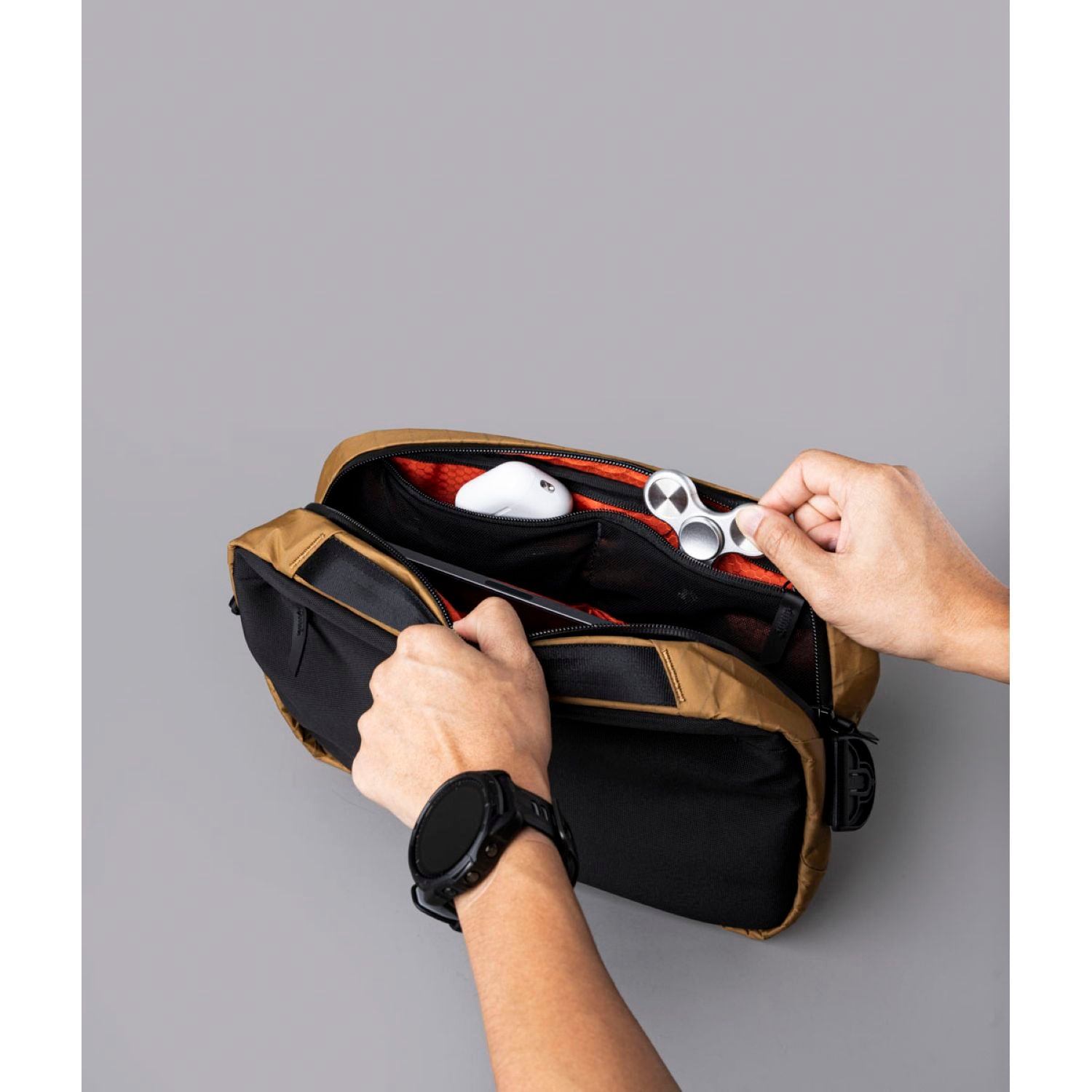 ALPAKA Go Sling X-Pac Vx21 (Coyote Brown) – The Planet Traveller