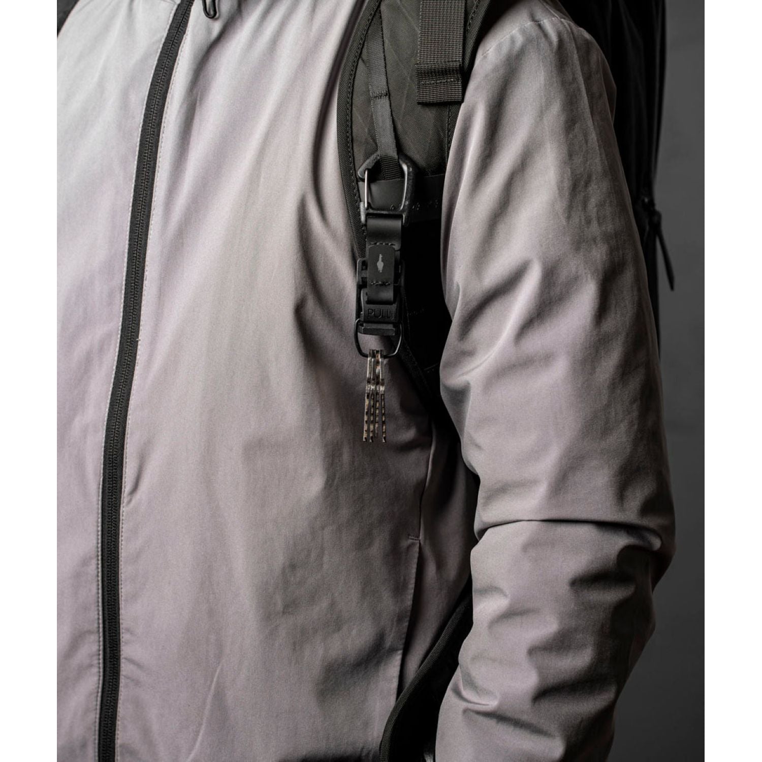 ALPAKA Hub Carabiner (Black)