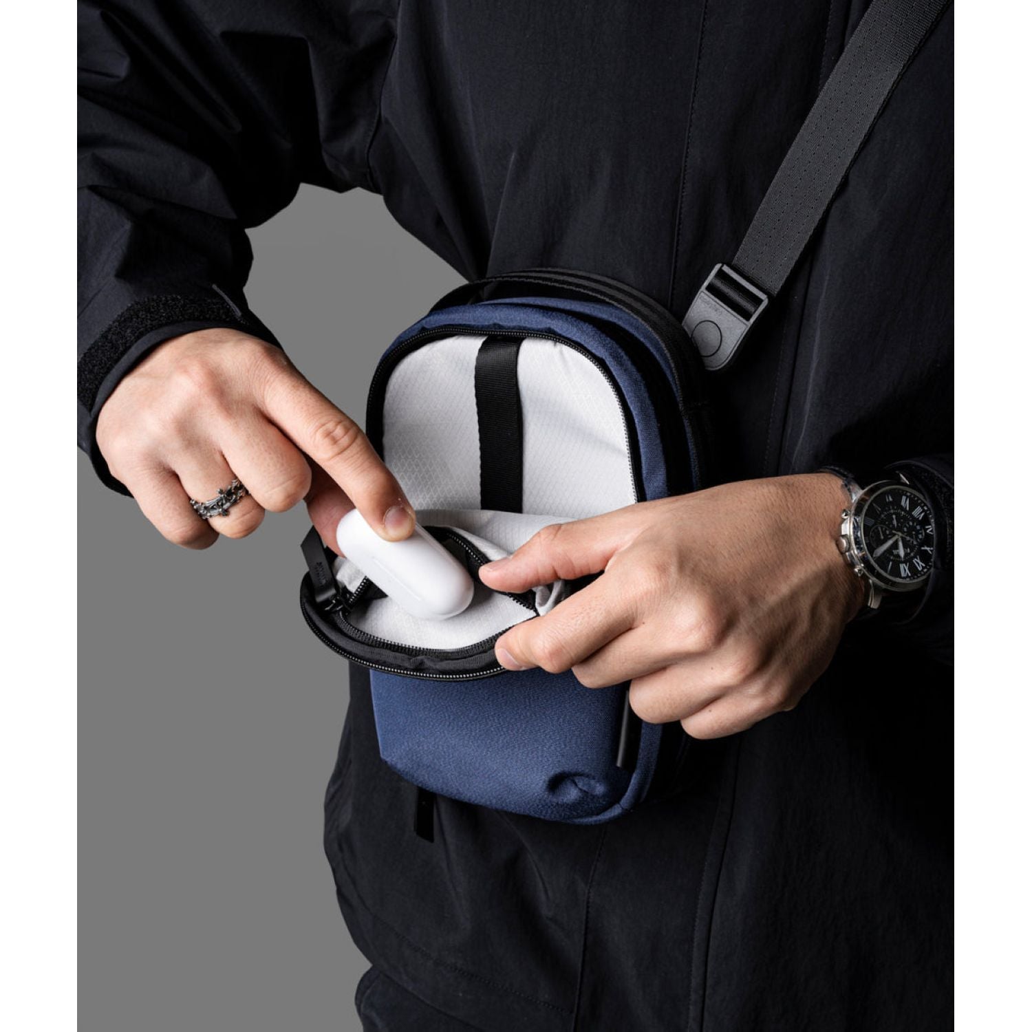 ALPAKA Metro Sling V2 Axoflux 300D (Blue)