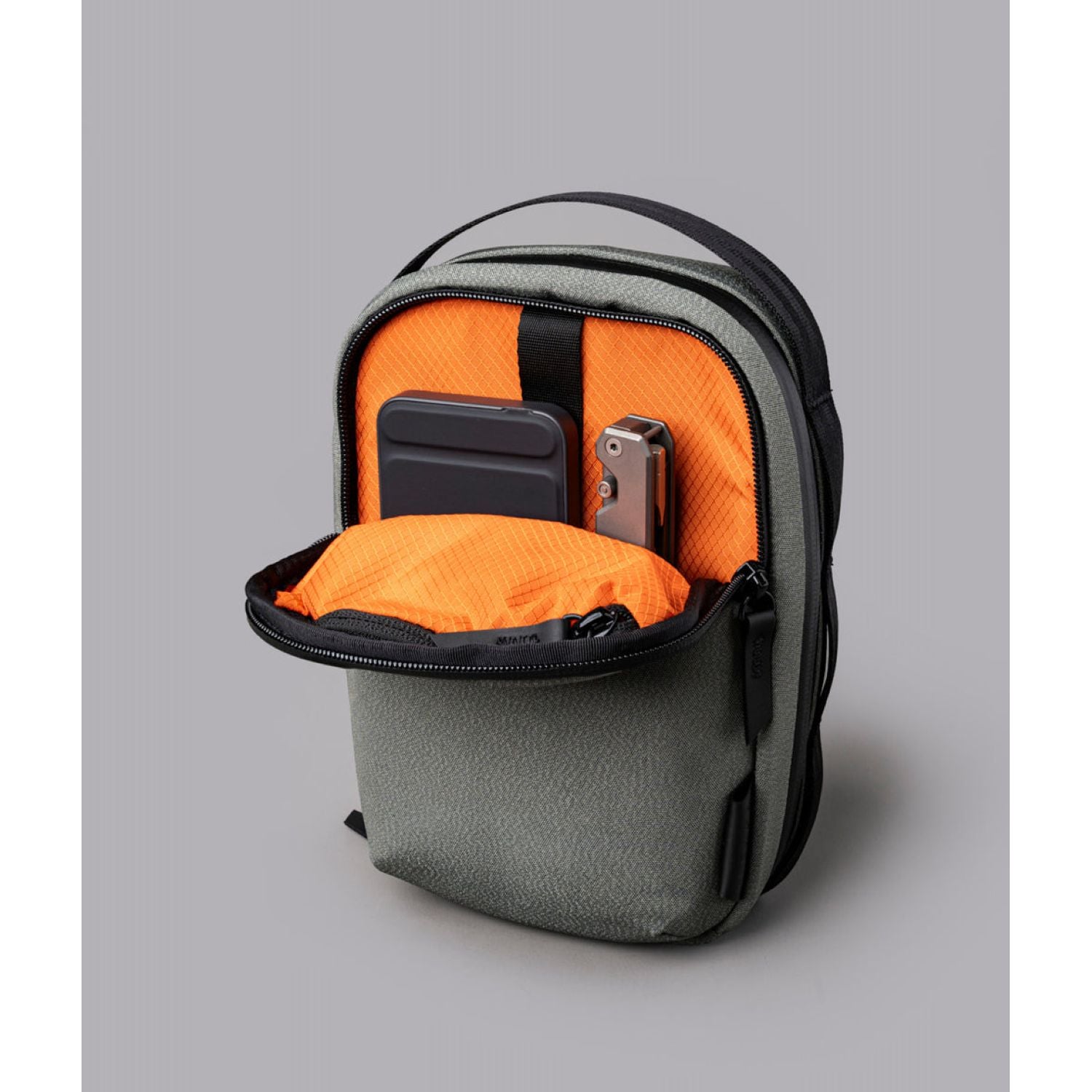 ALPAKA Metro Sling V2 Axoflux 300D (Grey)
