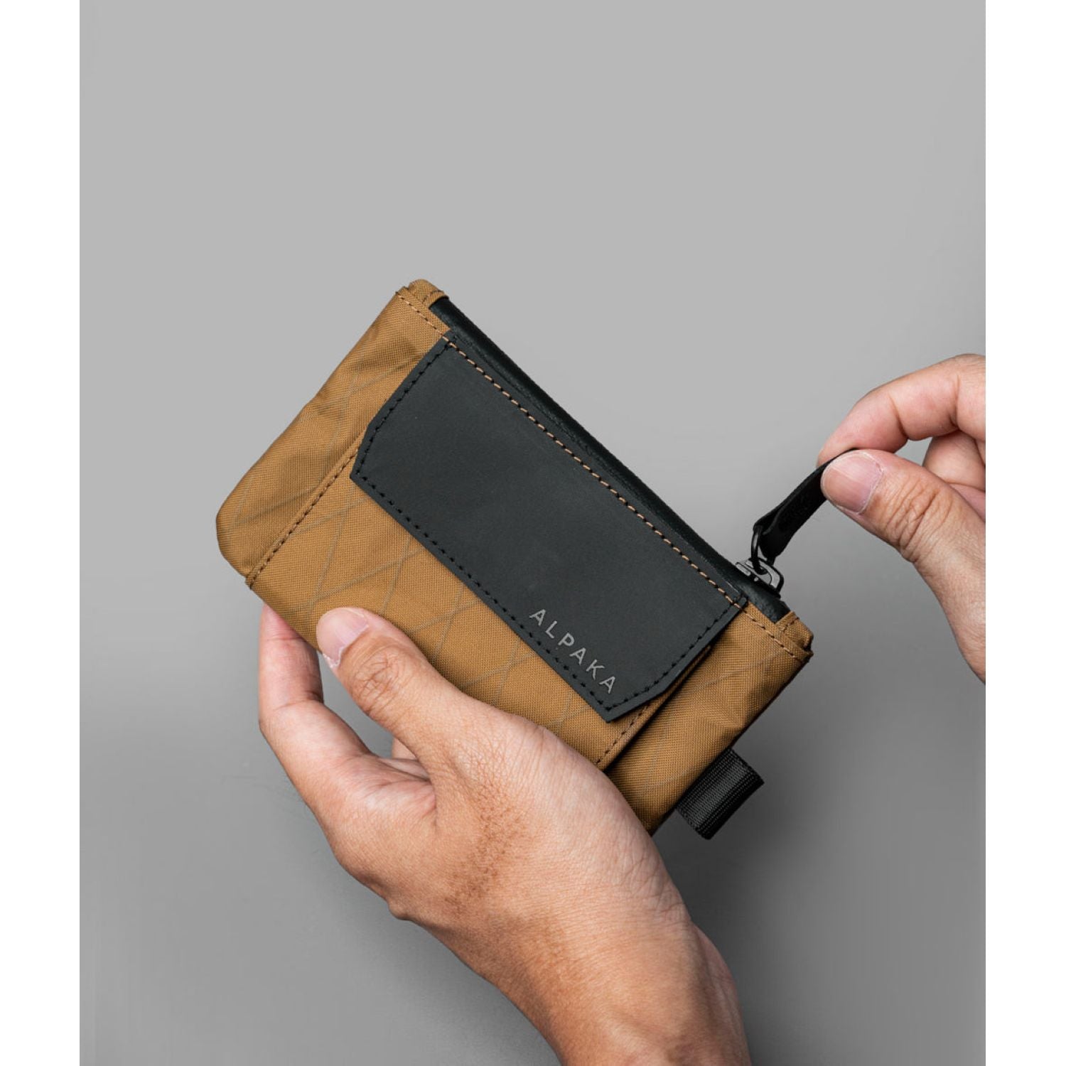 ALPAKA Zip Pouch Coin X-Pac VX21 (Coyote Brown)