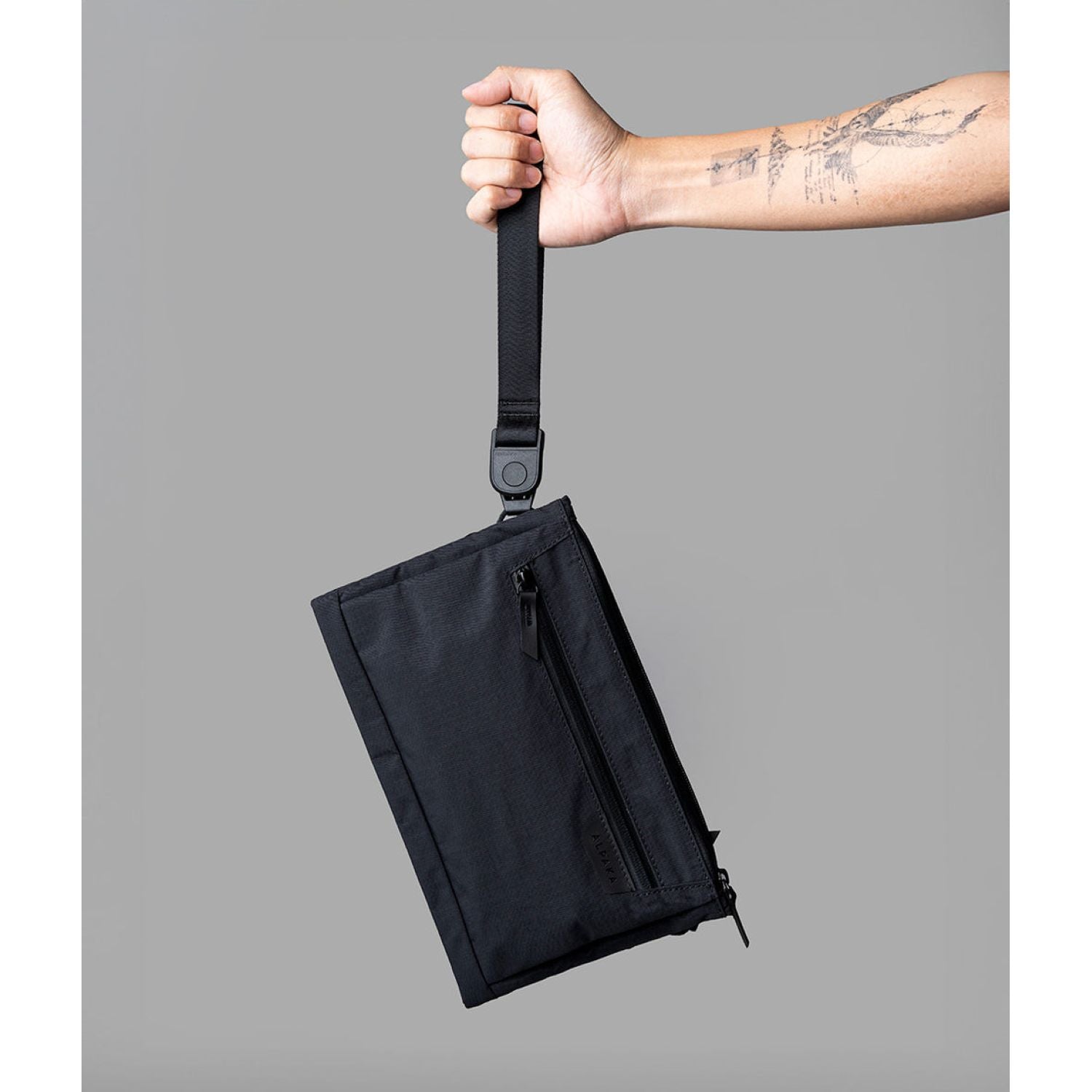 ALPAKA Zip Pouch Max V2 Axoflux 210D (Black)