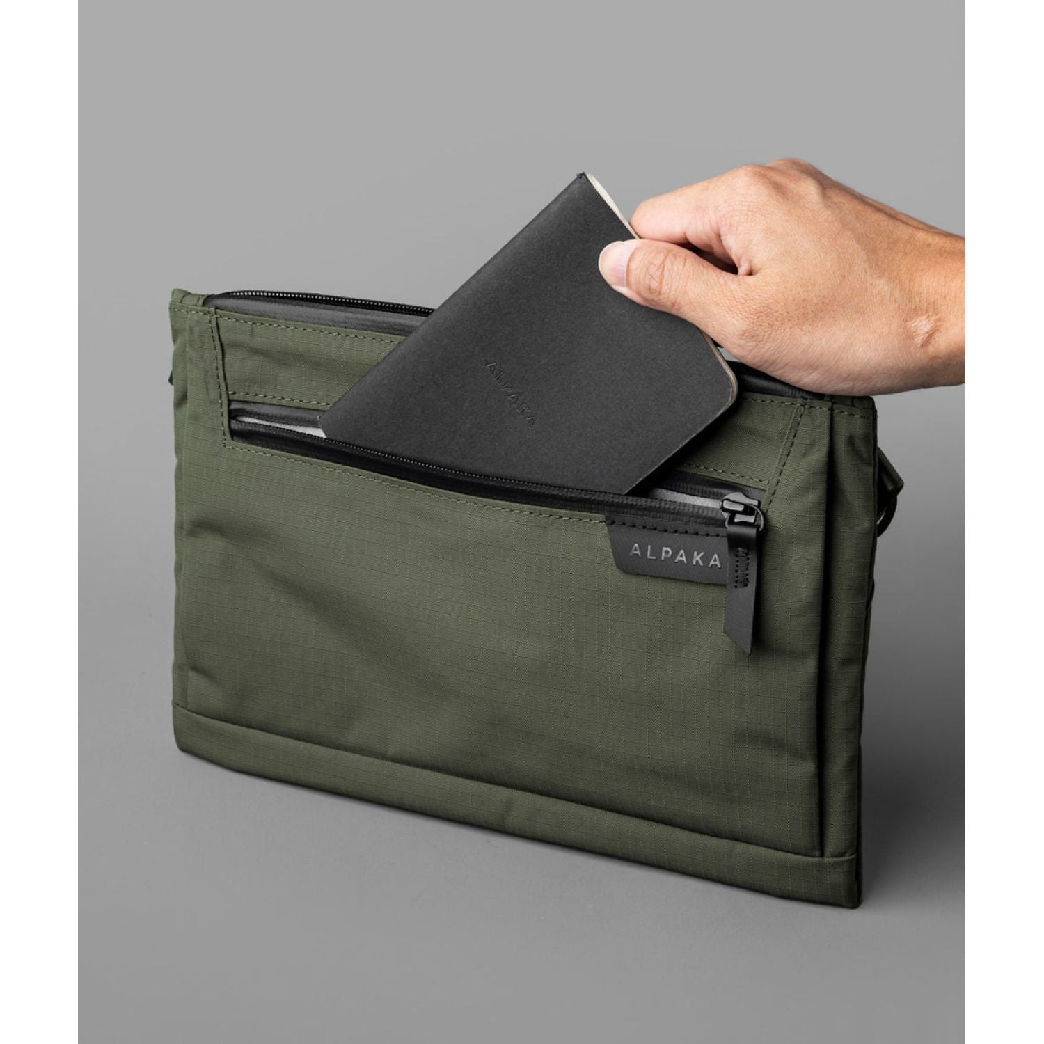 ALPAKA Zip Pouch Max V2 Axoflux 210D (Green)