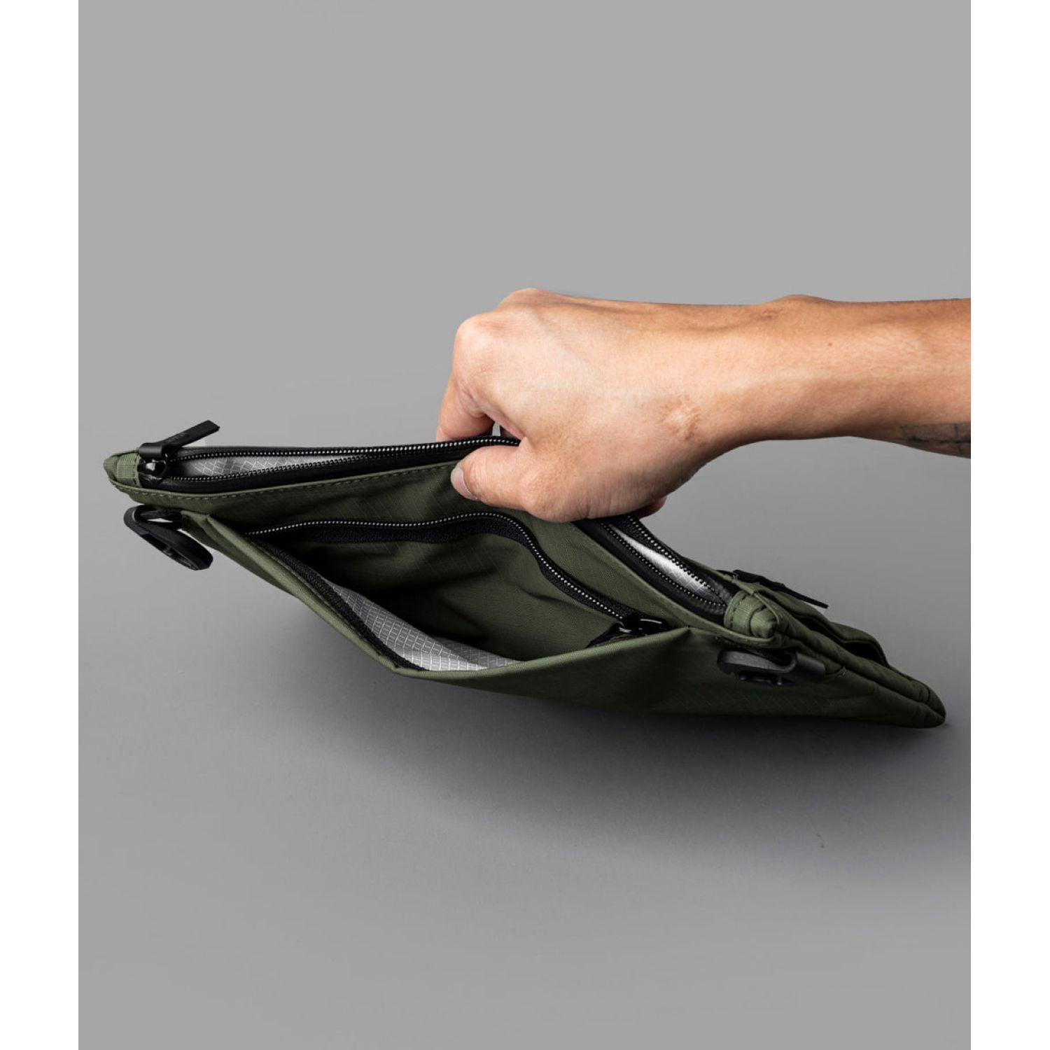 ALPAKA Zip Pouch Max V2 Axoflux 210D (Green)