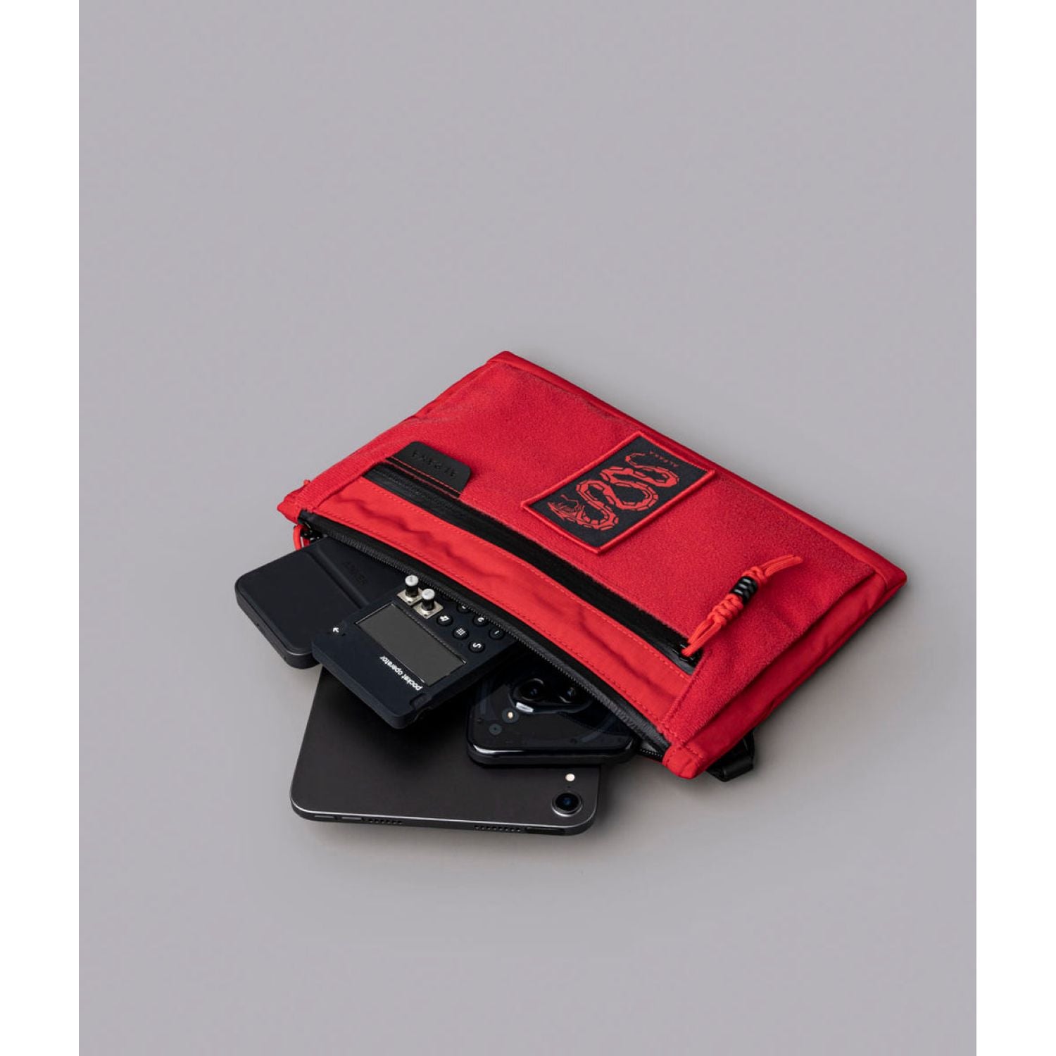 ALPAKA Zip Pouch Max V2 Axoflux 210D - Snake Edition Red – The