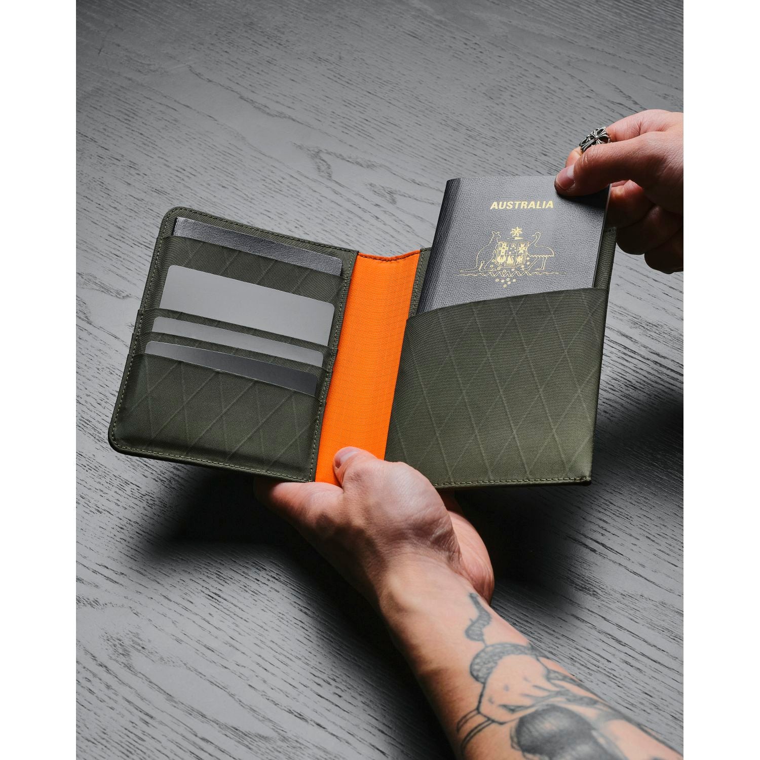 ALPAKA ARK Bifold Passport Wallet X-Pac VX21 (Dark Green)