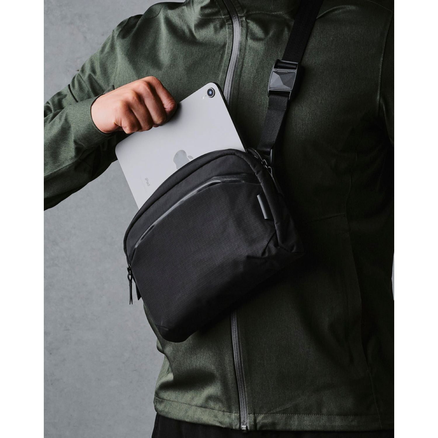 ALPAKA Flight Sling Axoflux 210D (Black)