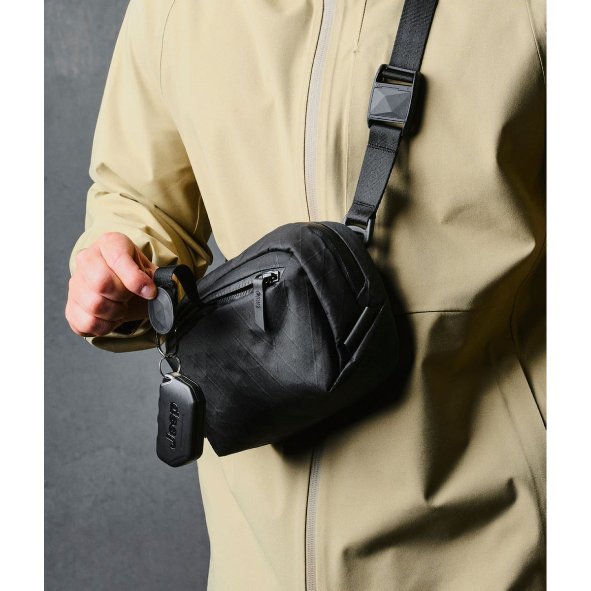 ALPAKA Go Sling Nano X-Pac VX21 (Black) – The Planet Traveller