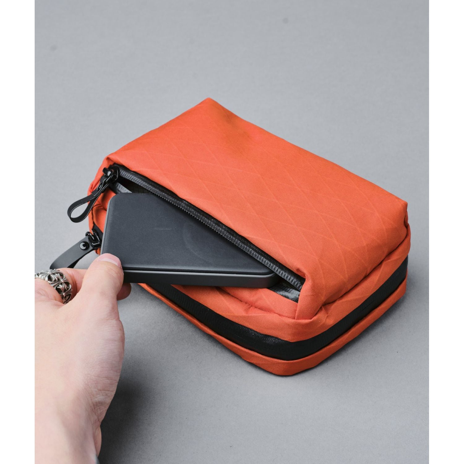 ALPAKA Metro Sling X-Pac RX30 (Cayenne)