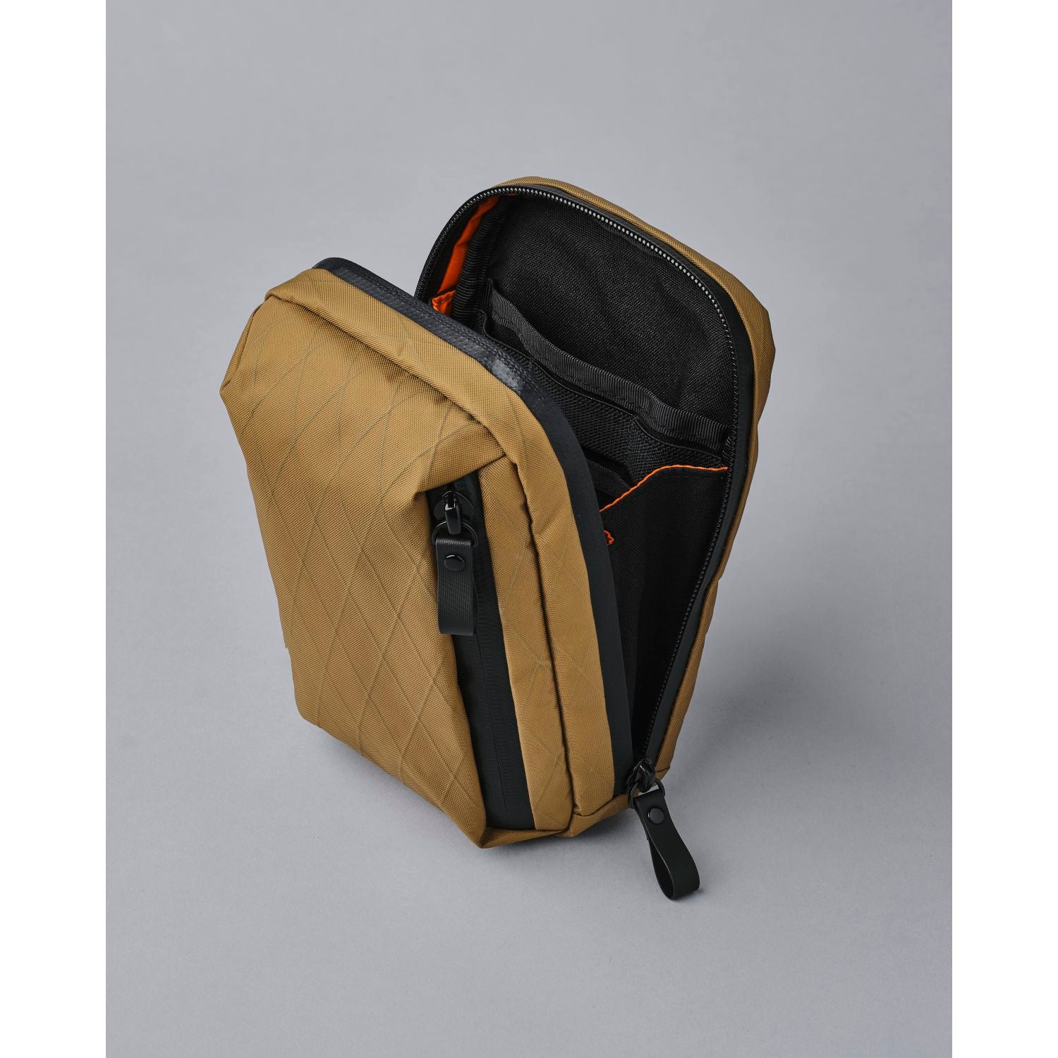 ALPAKA Metro Sling X-Pac VX21 (Brown)