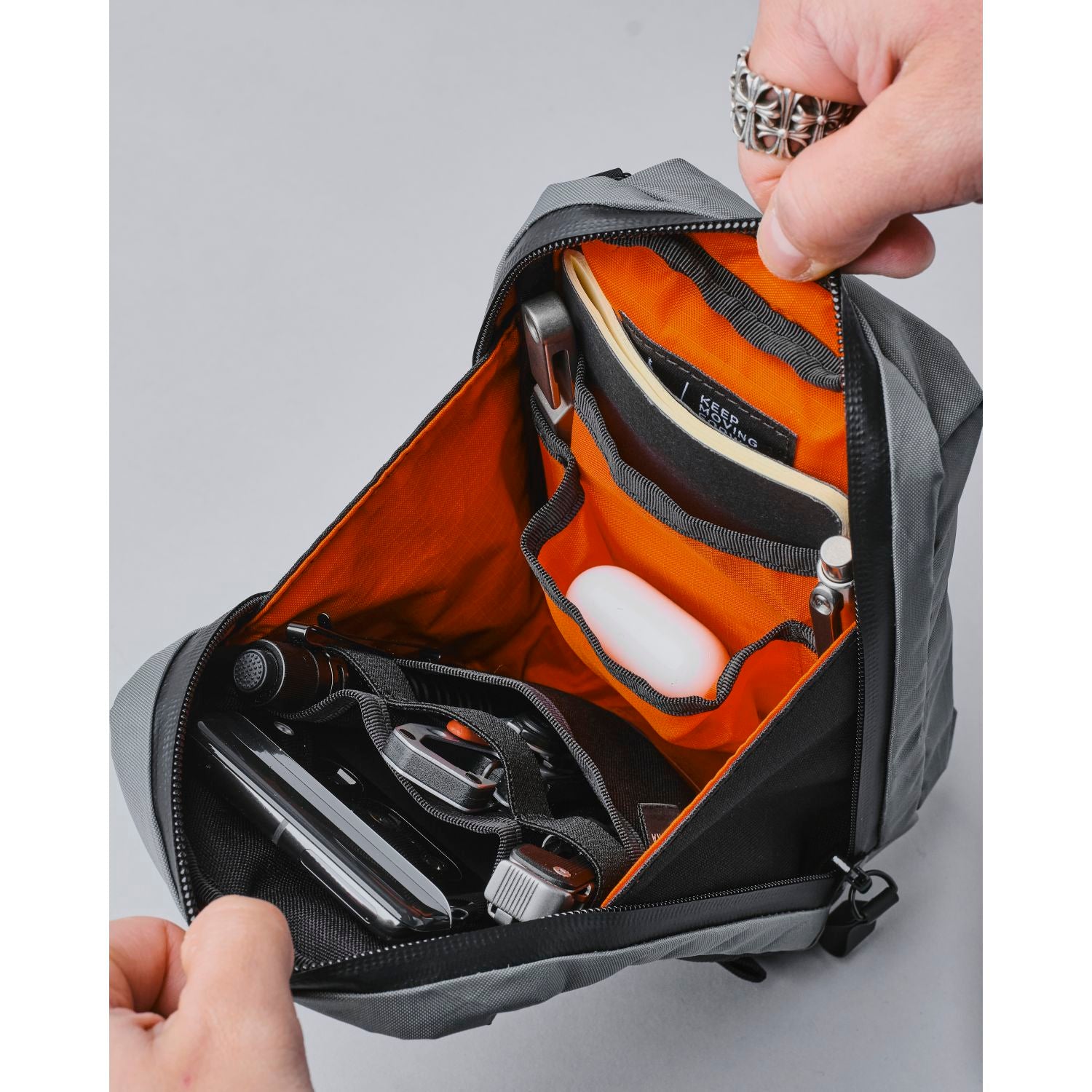 ALPAKA Metro Sling X-Pac VX21 (Slate Grey)