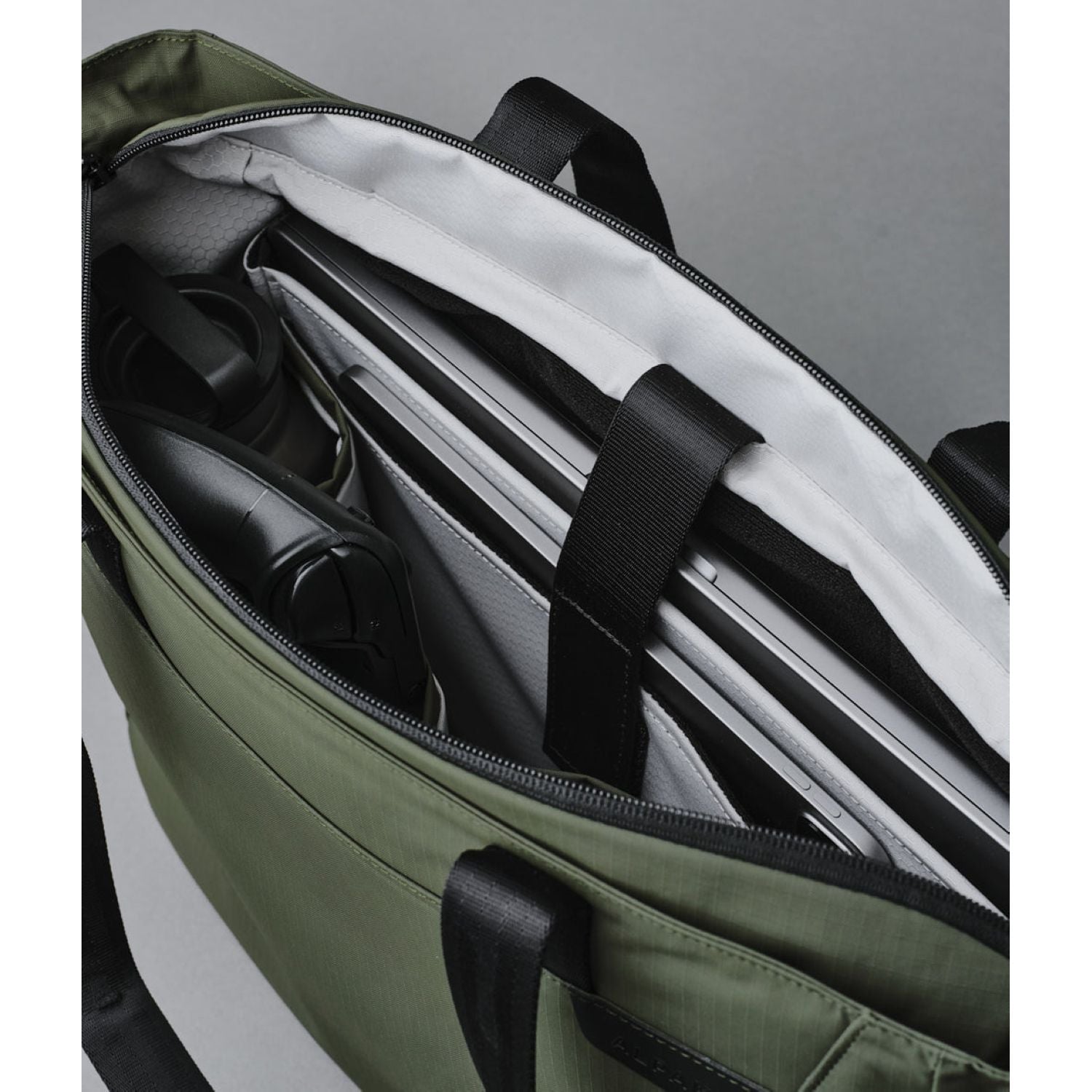 ALPAKA Metro Tote Bag Axoflux 210D (Green)