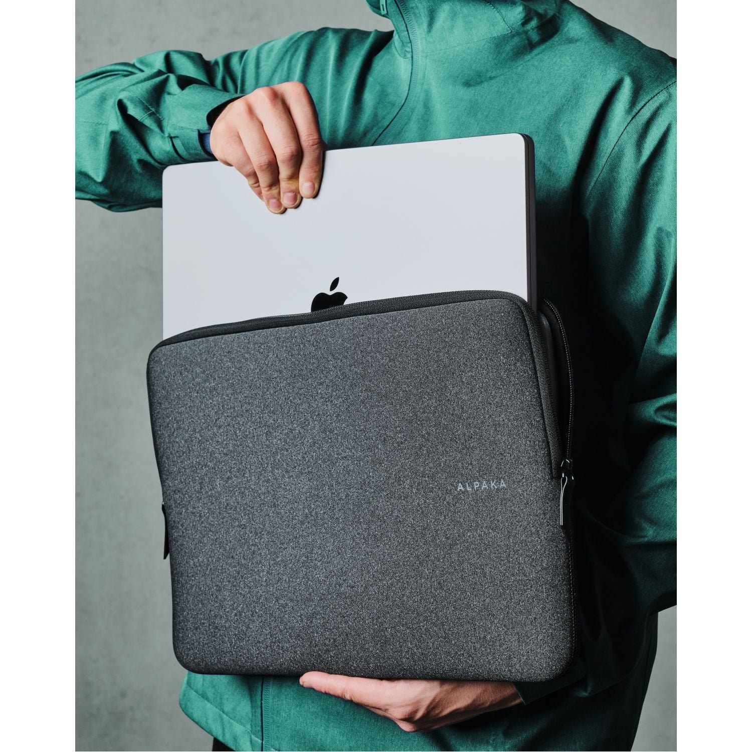 ALPAKA Slim Laptop Sleeve 16" (Grey)