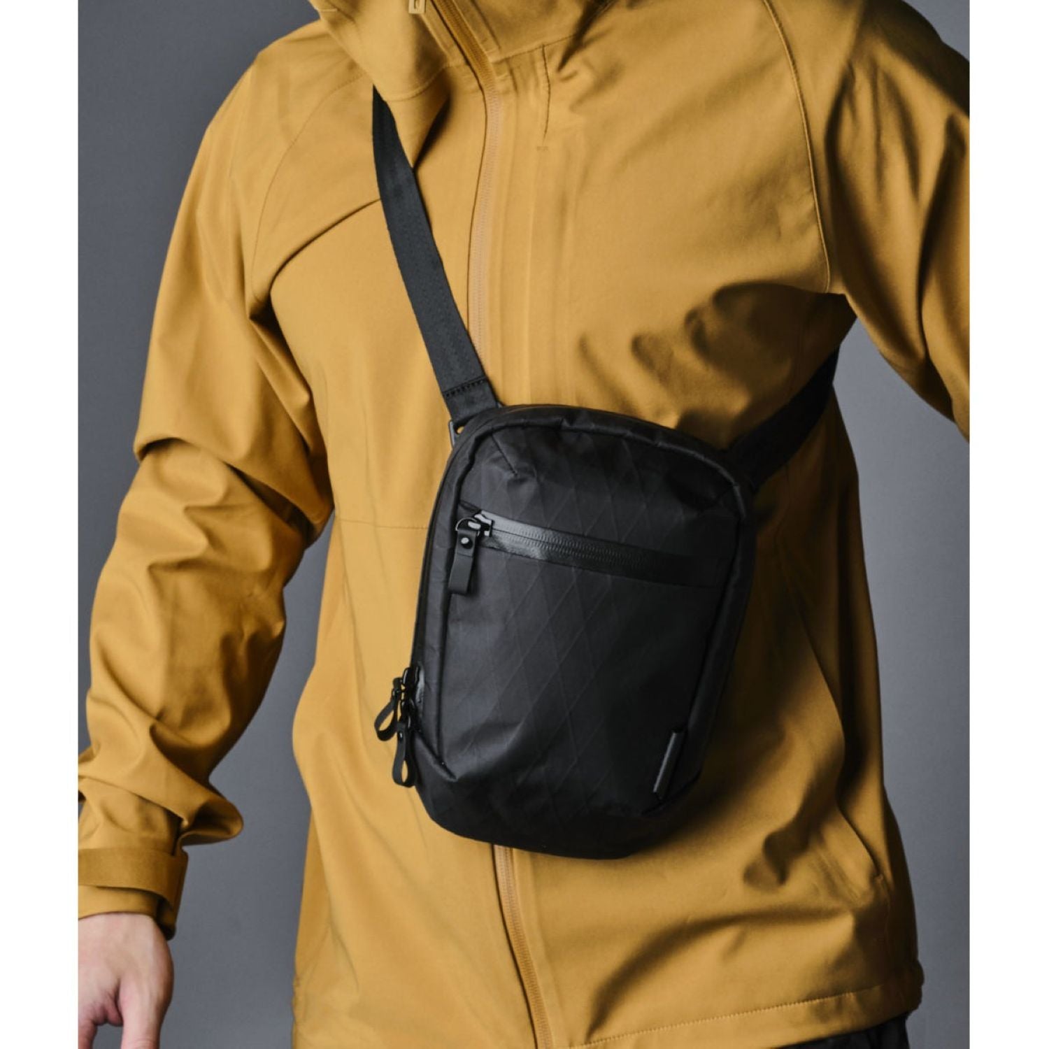 ALPAKA Vertical Sling X-Pac VX21 (Black)