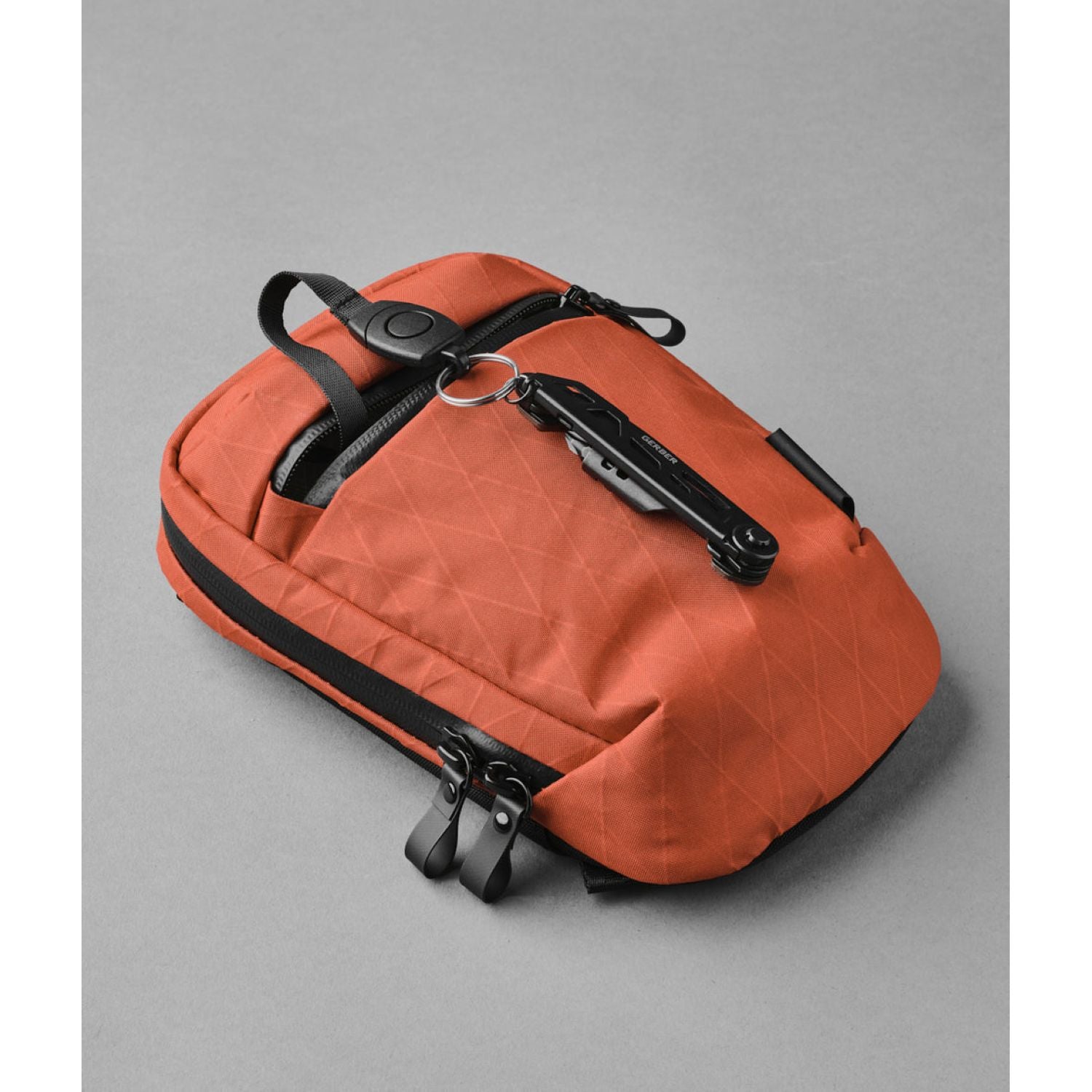 ALPAKA Vertical Sling X-Pac RX30 (Cayenne)