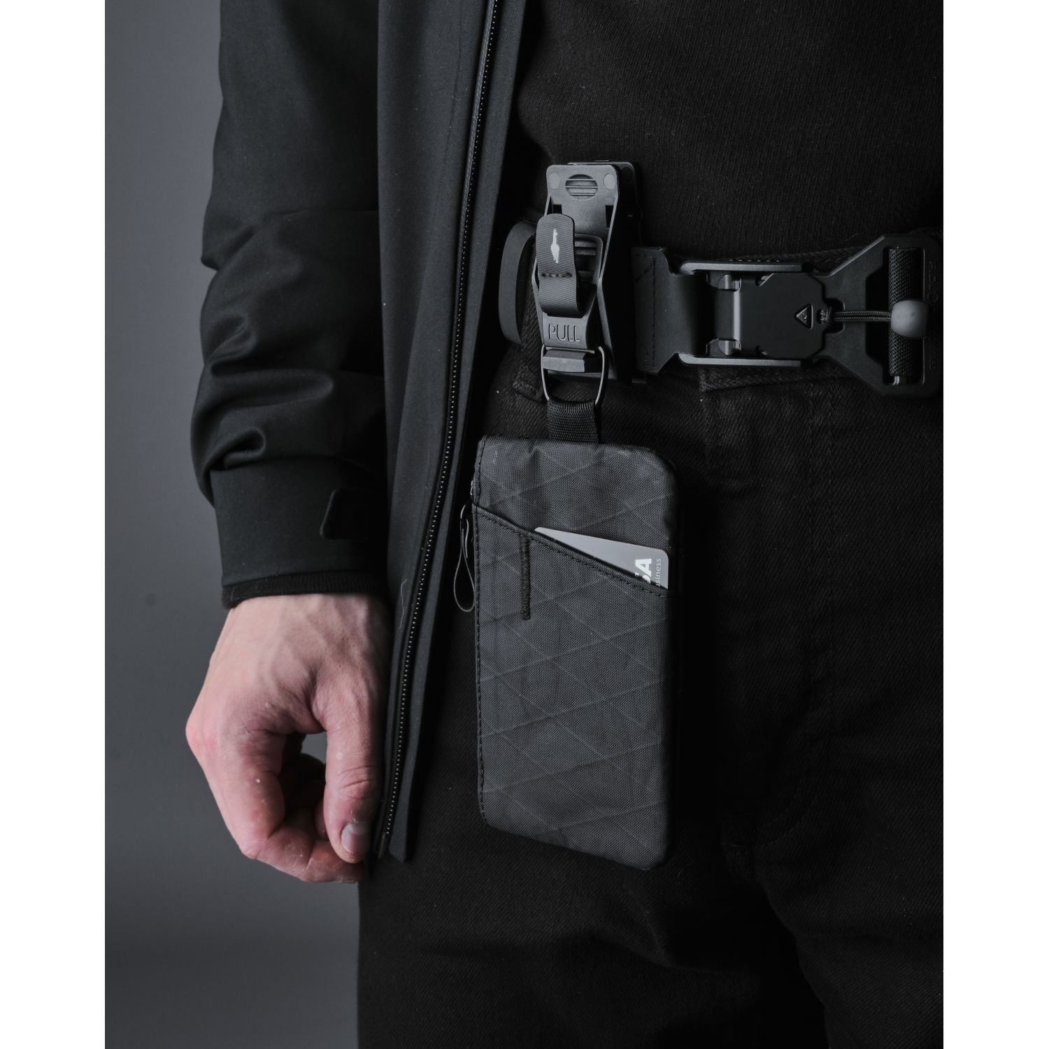 ALPAKA Zip Cardholder X-Pac VX21 (Black)