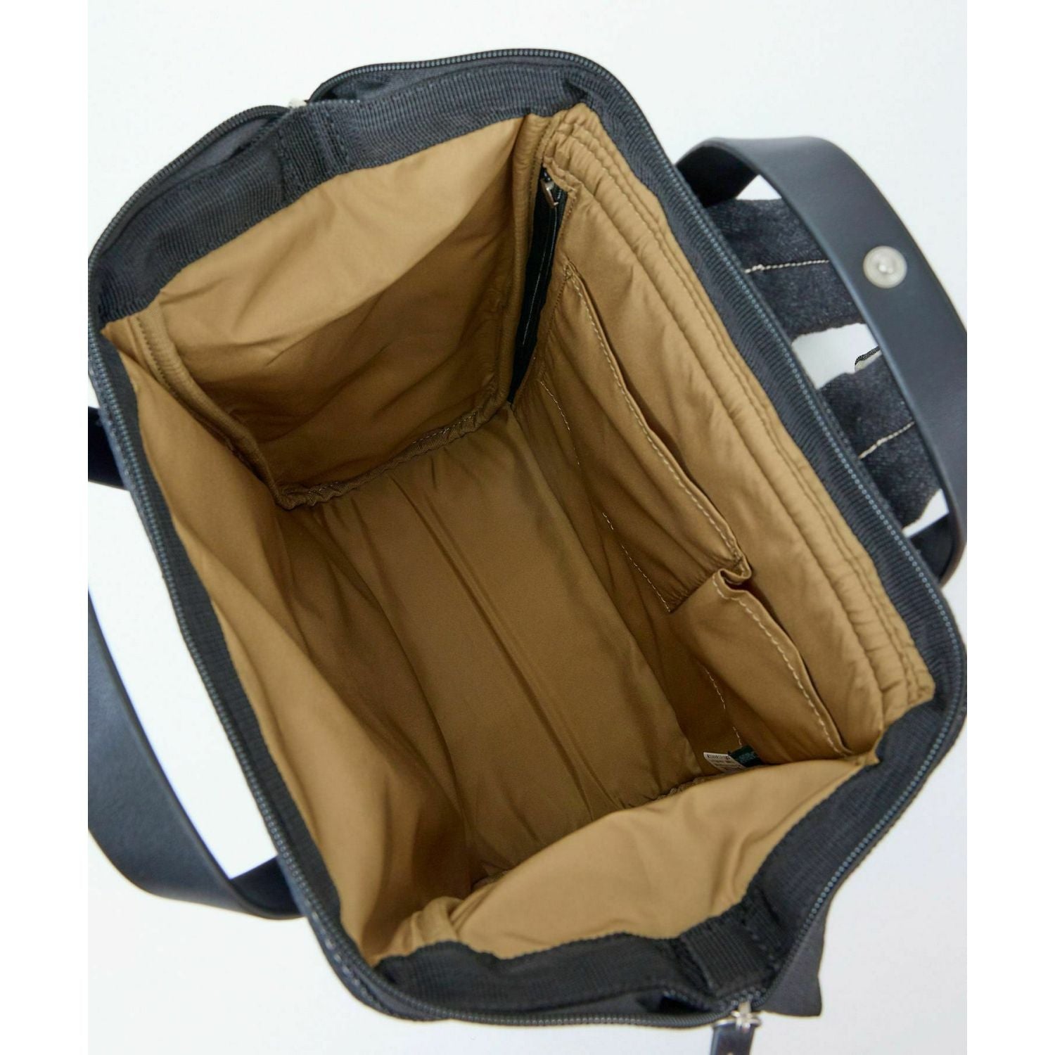 Anello Conny Kuchigane Backpack Slim S (Black)