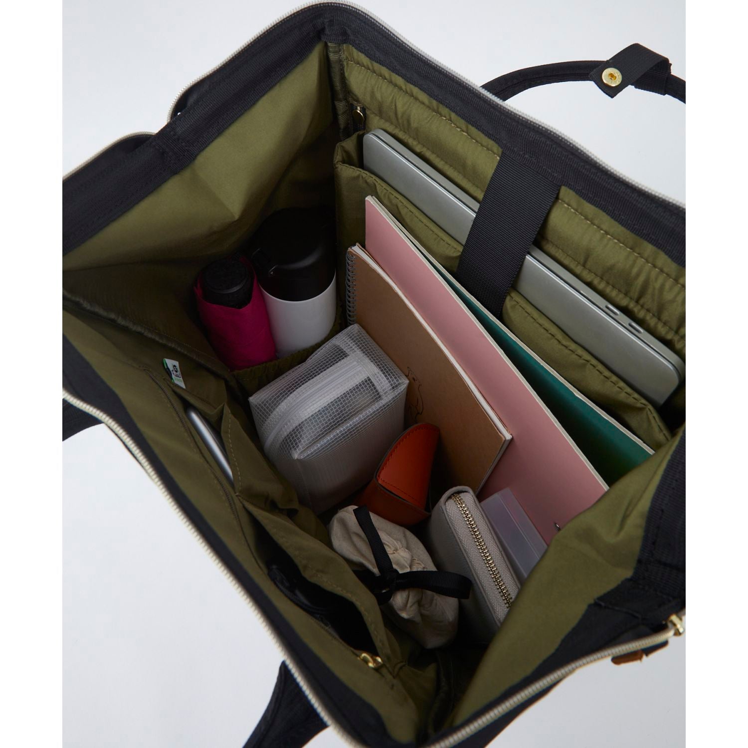 Anello Cross Bottle Kuchigane Backpack L (Black)