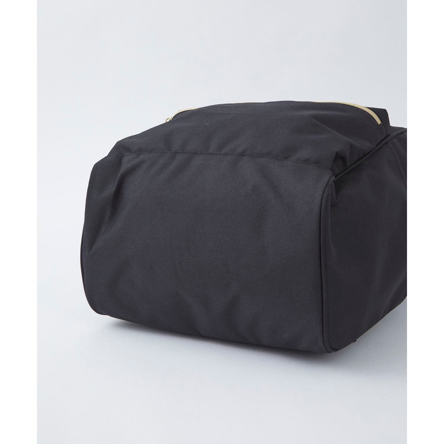 Anello Cross Bottle Kuchigane Backpack L (Black)