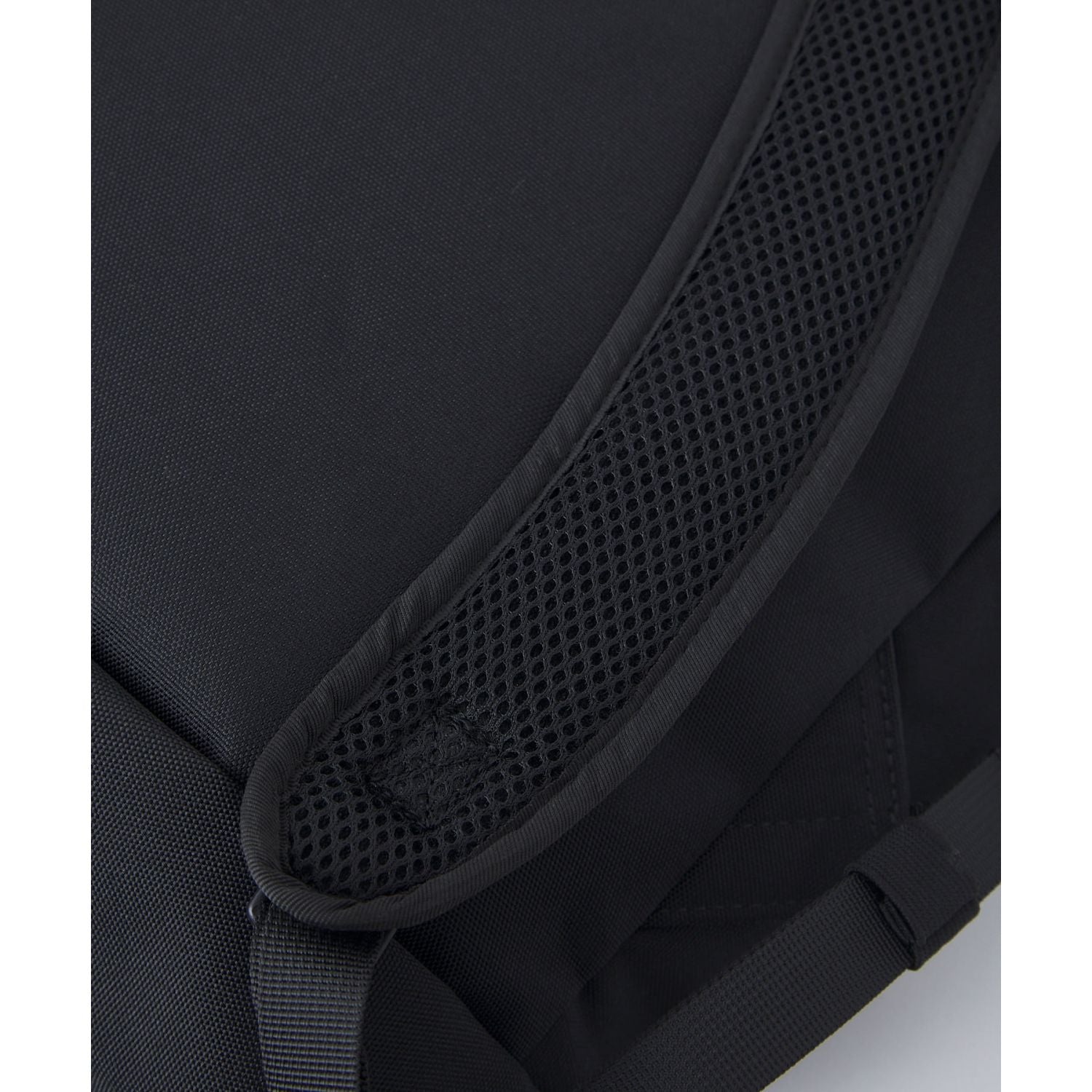 Anello Kuro Flappy Backpack (Black)