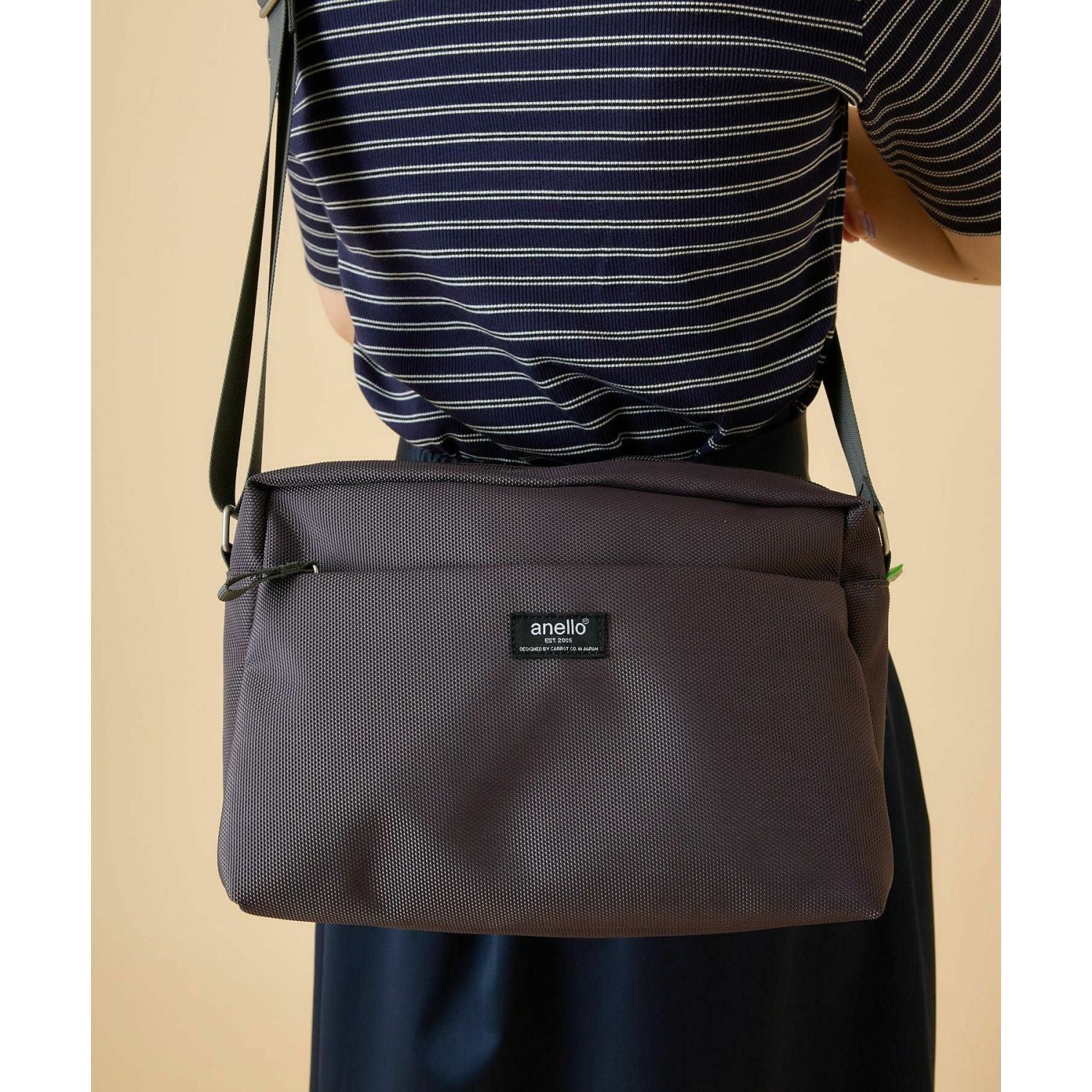 Anello Parcel Shoulder Bag (Grey)