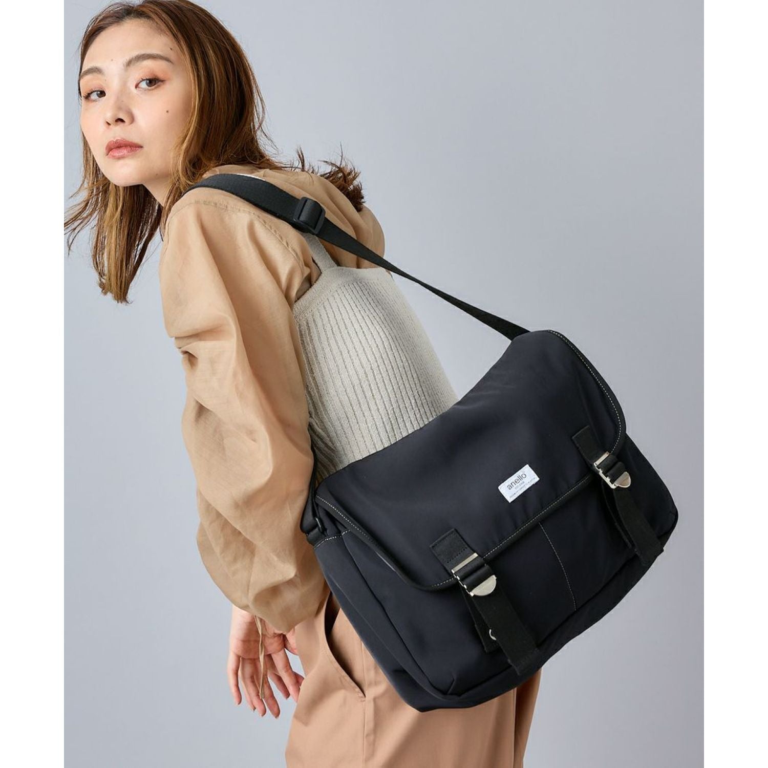 Anello Town Messenger Bag (Black)