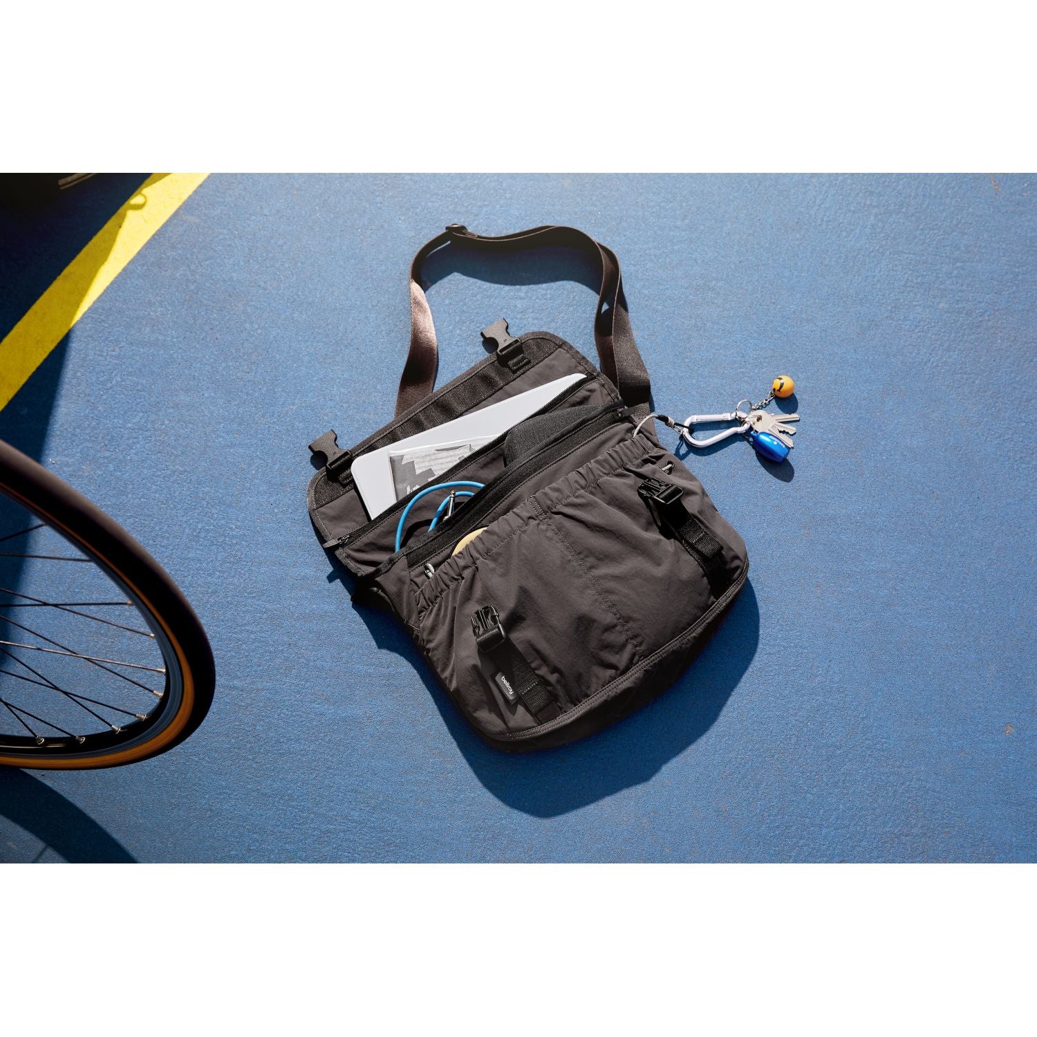 Bellroy Cinch Messenger Bag - Charcoal