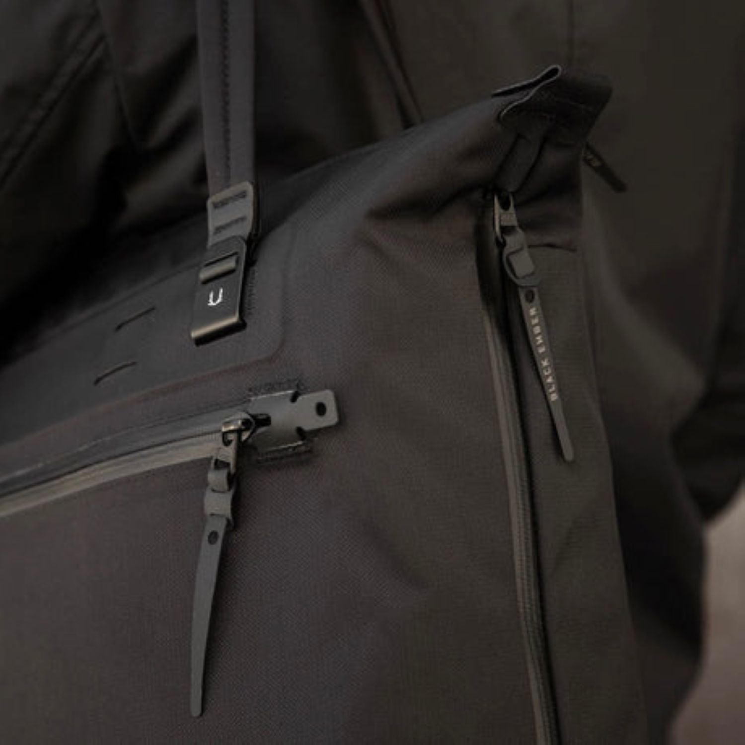 Black Ember Wpt 17" Laptop Tote Embertex Pfas Free 20L - Jet Black