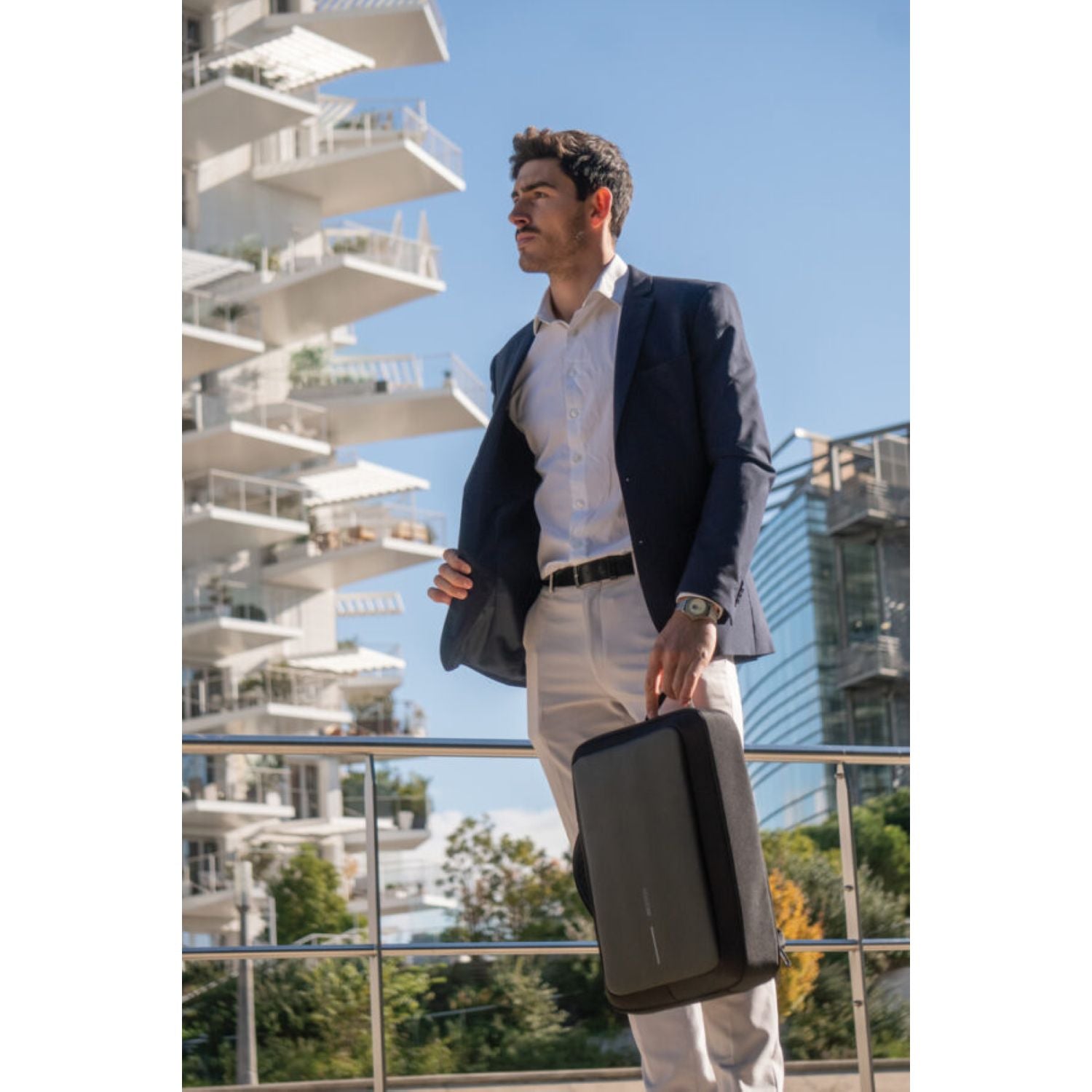 Bobby Bizz Anti-Theft Backpack 2.0 - Black