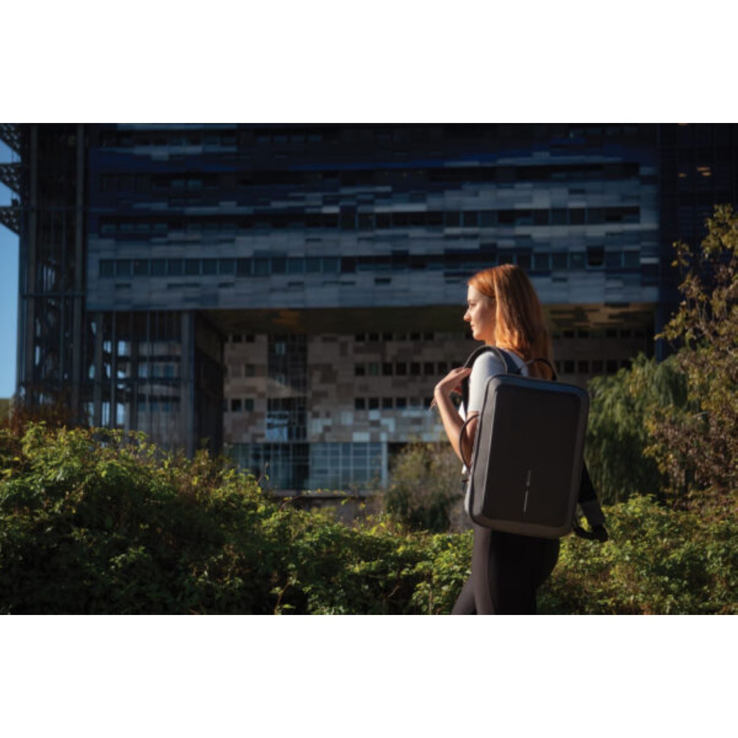 Bobby Bizz Anti-Theft Backpack 2.0 - Black