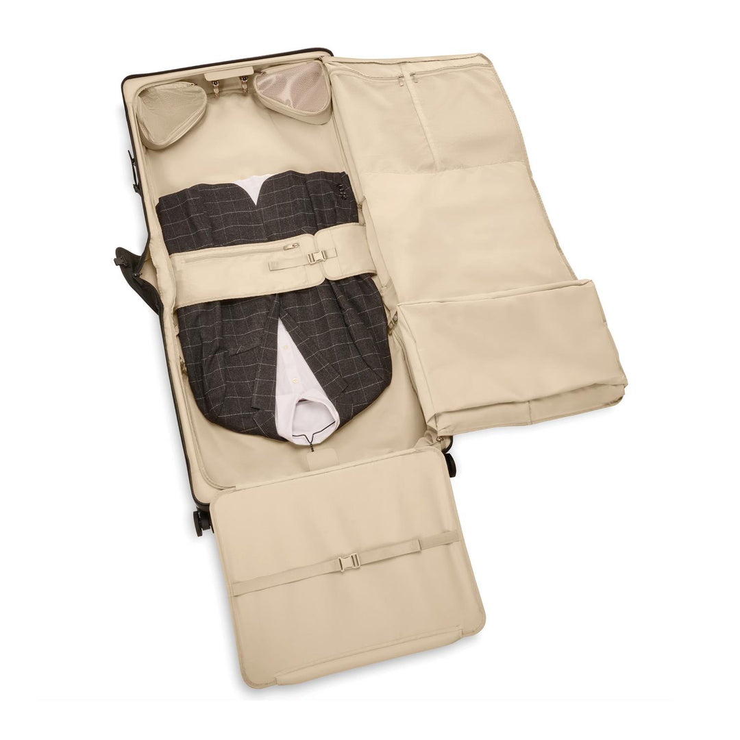 Briggs & Riley Baseline Deluxe Wardrobe Spinner (Black)