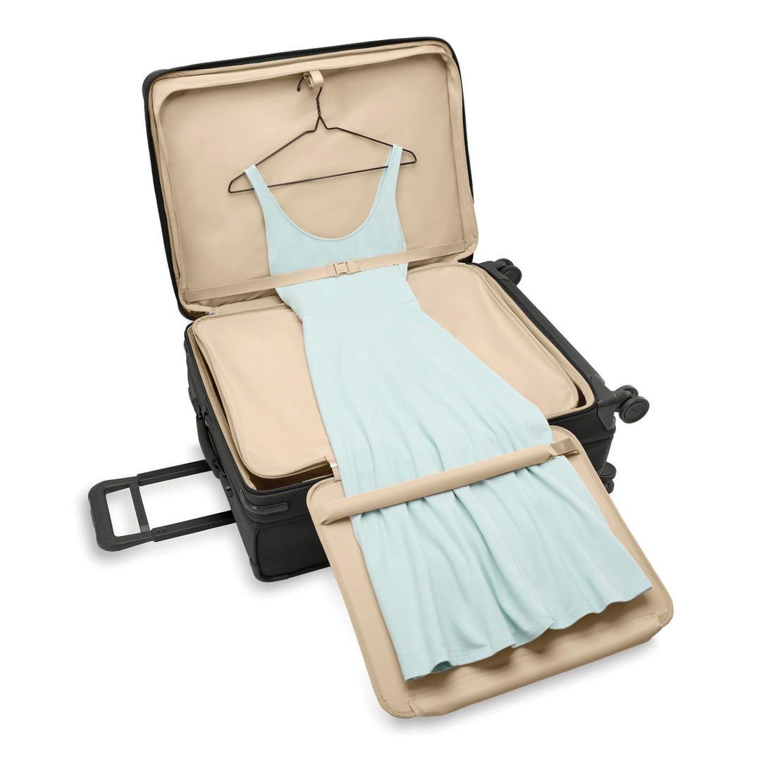 Briggs & Riley Baseline Large Expandable Spinner (Black)