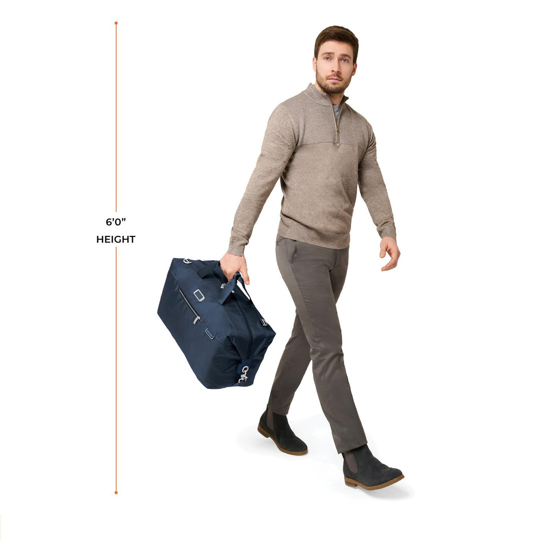 Briggs & Riley Baseline Weekender Duffle (Navy)
