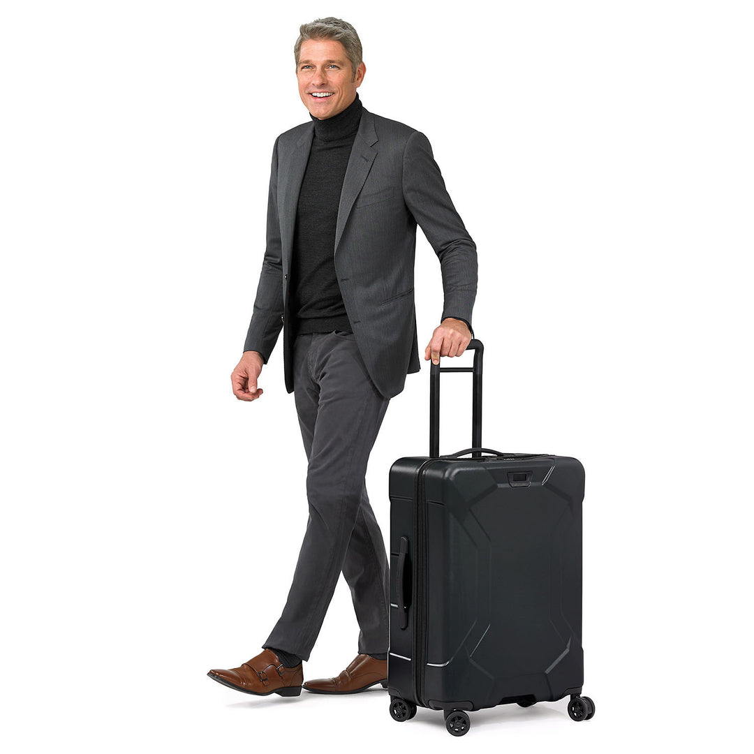 Briggs & Riley Torq 2.0 Medium Luggage Spinner (Stealth)