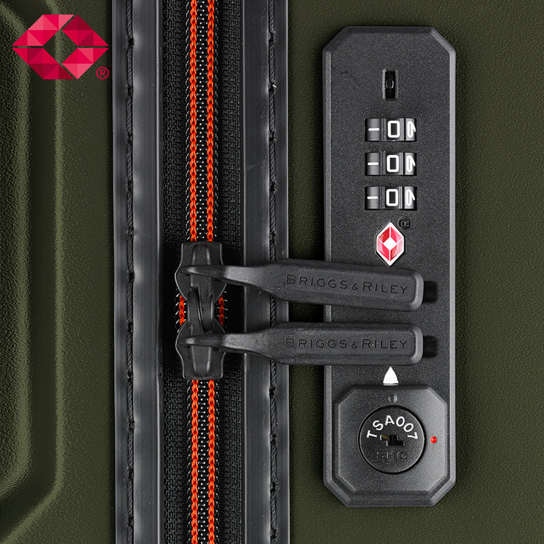 Briggs & Riley Torq 2.0 Medium Trunk Spinner (Hunter)