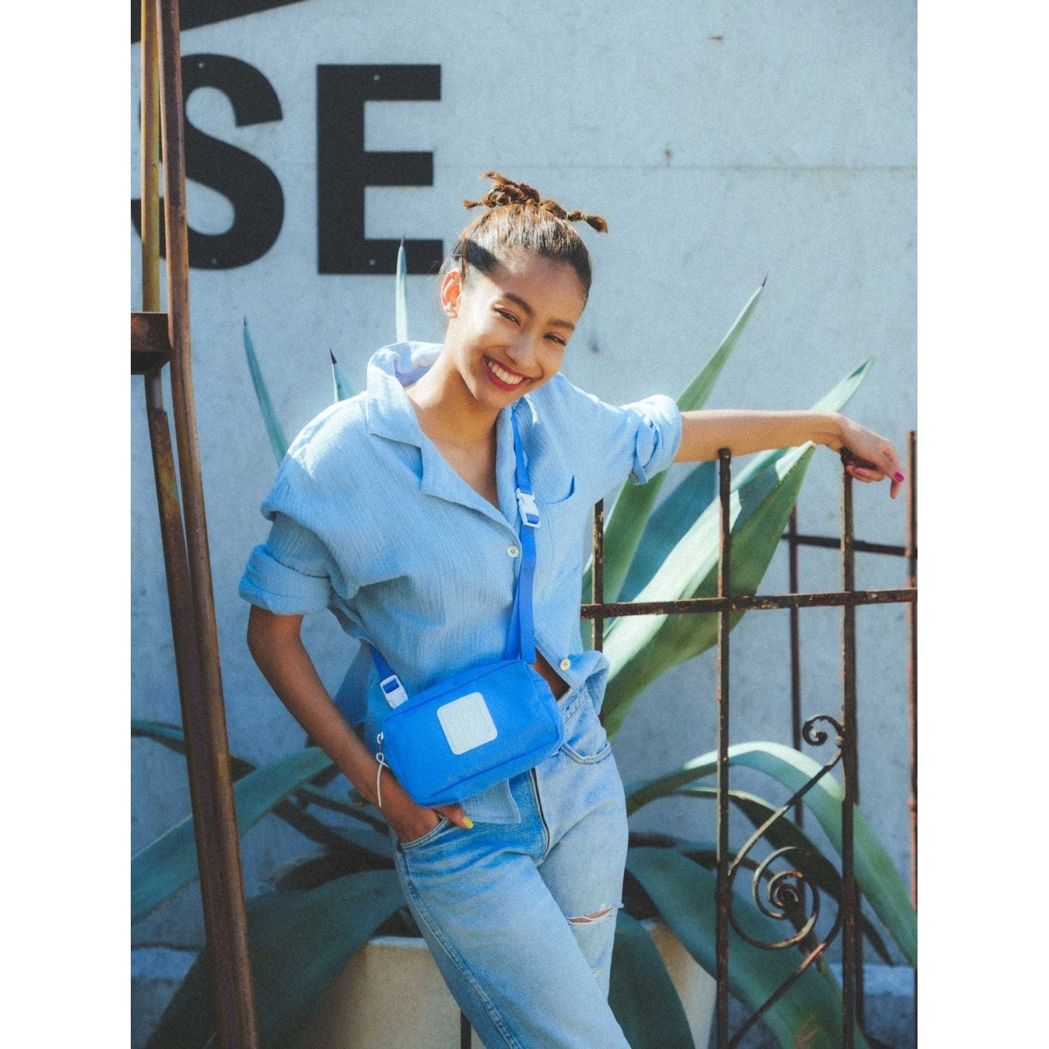 Cilocala Regular Shoulder Pouch Yoko (Sky)