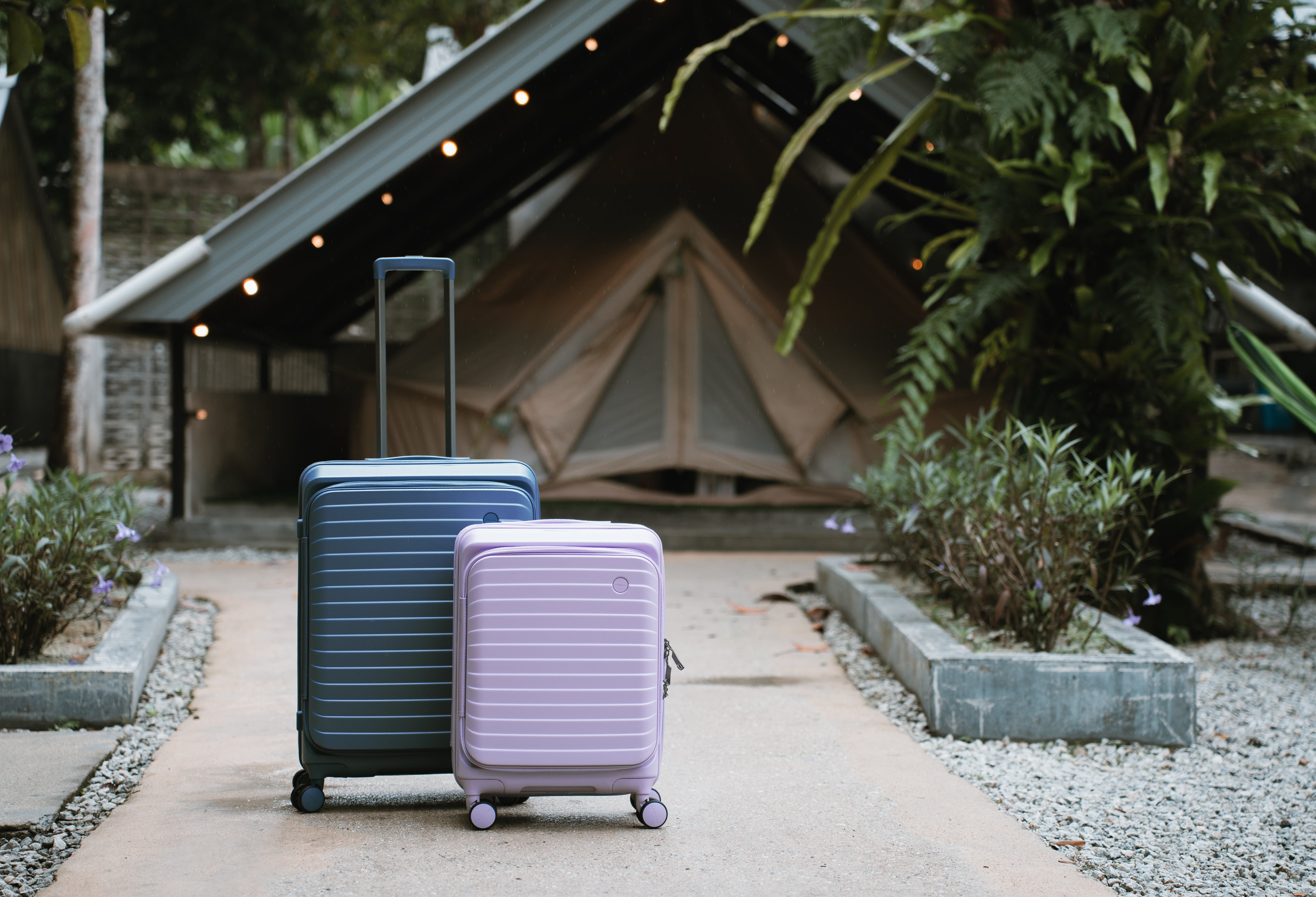 CROSSING INVI 25" Medium Expandable Luggage With Front & Middle Access V3 - Dark Blue