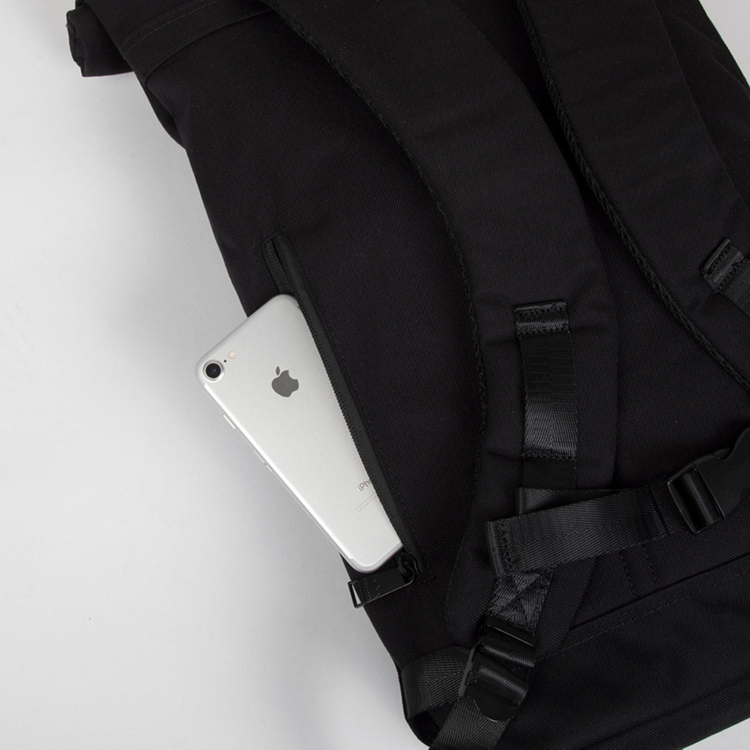 Doughnut Christopher Nylon Black Series - Black